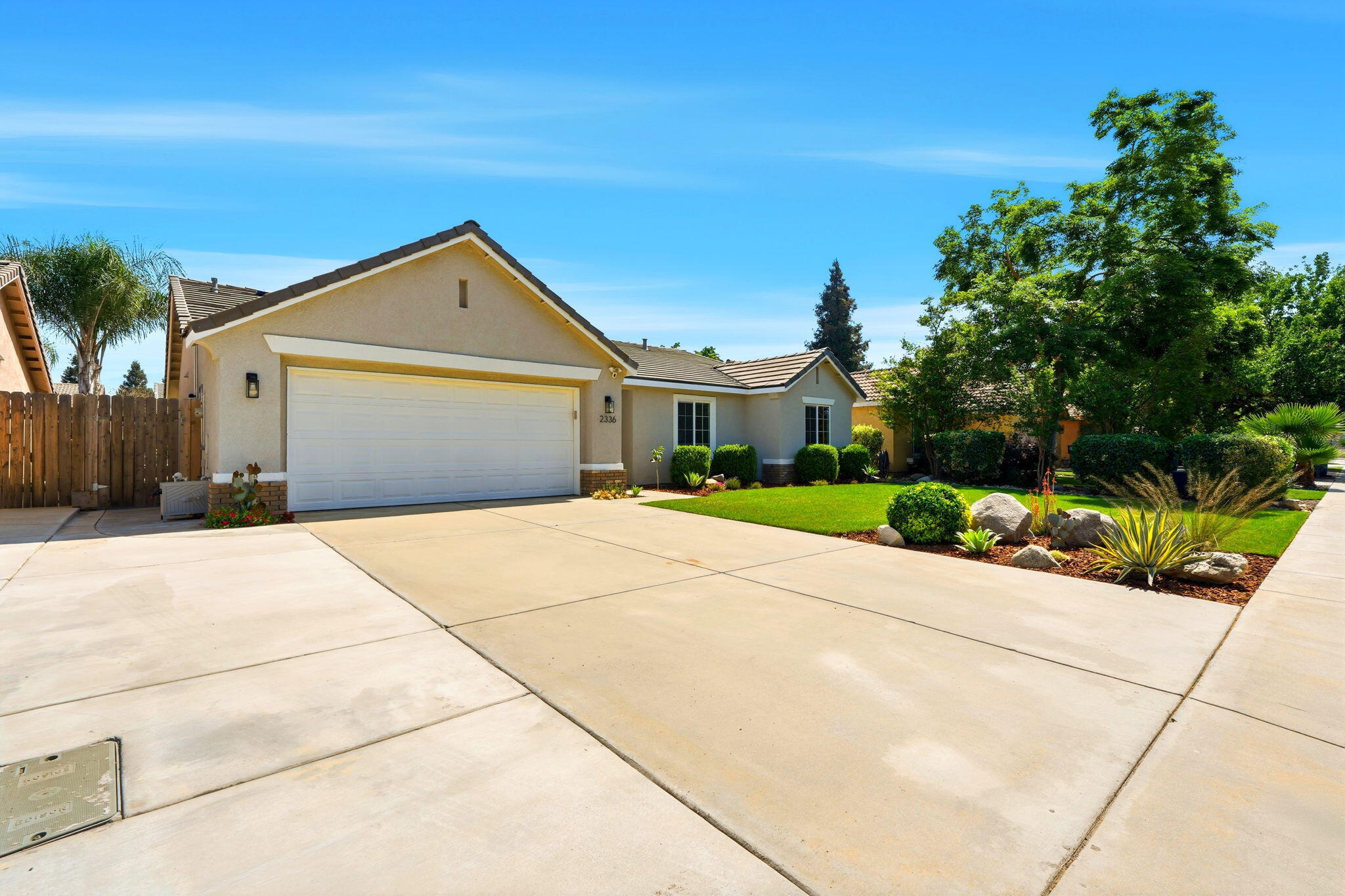 2336 S Cedar St, Visalia, CA 93292