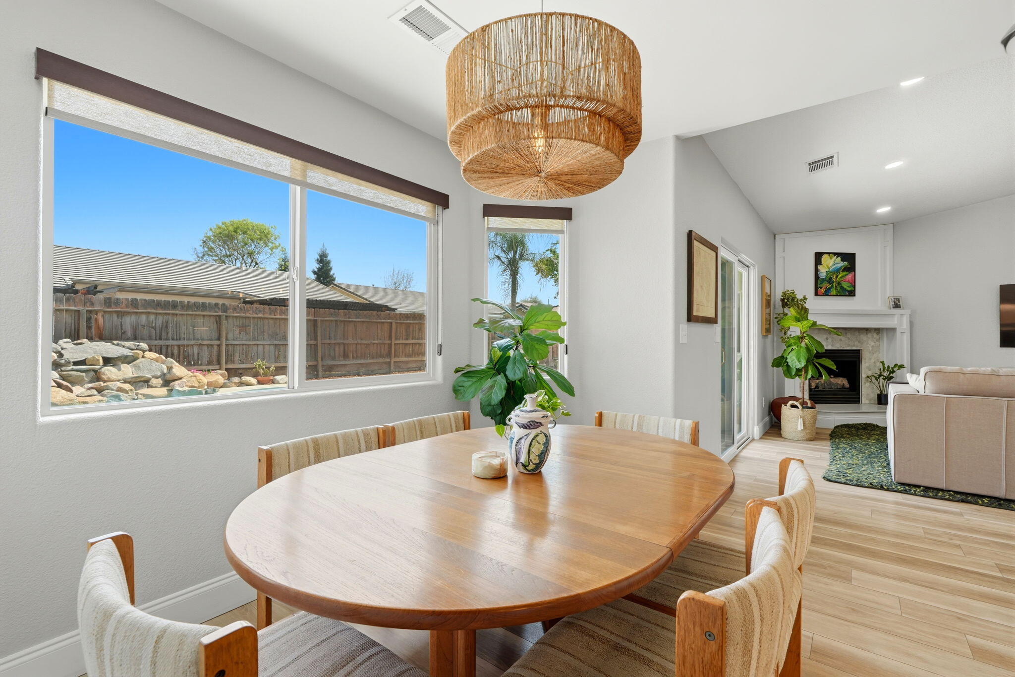 2336 S Cedar St, Visalia, CA 93292