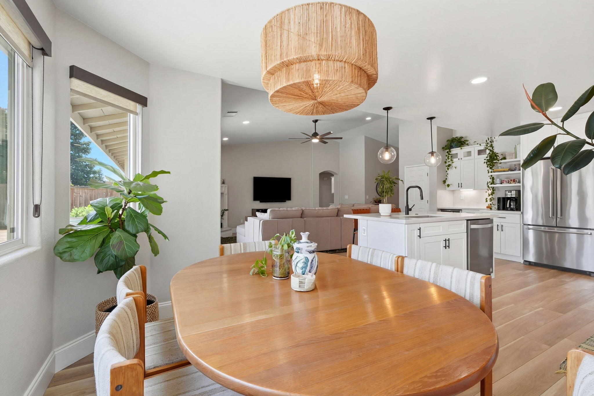 2336 S Cedar St, Visalia, CA 93292