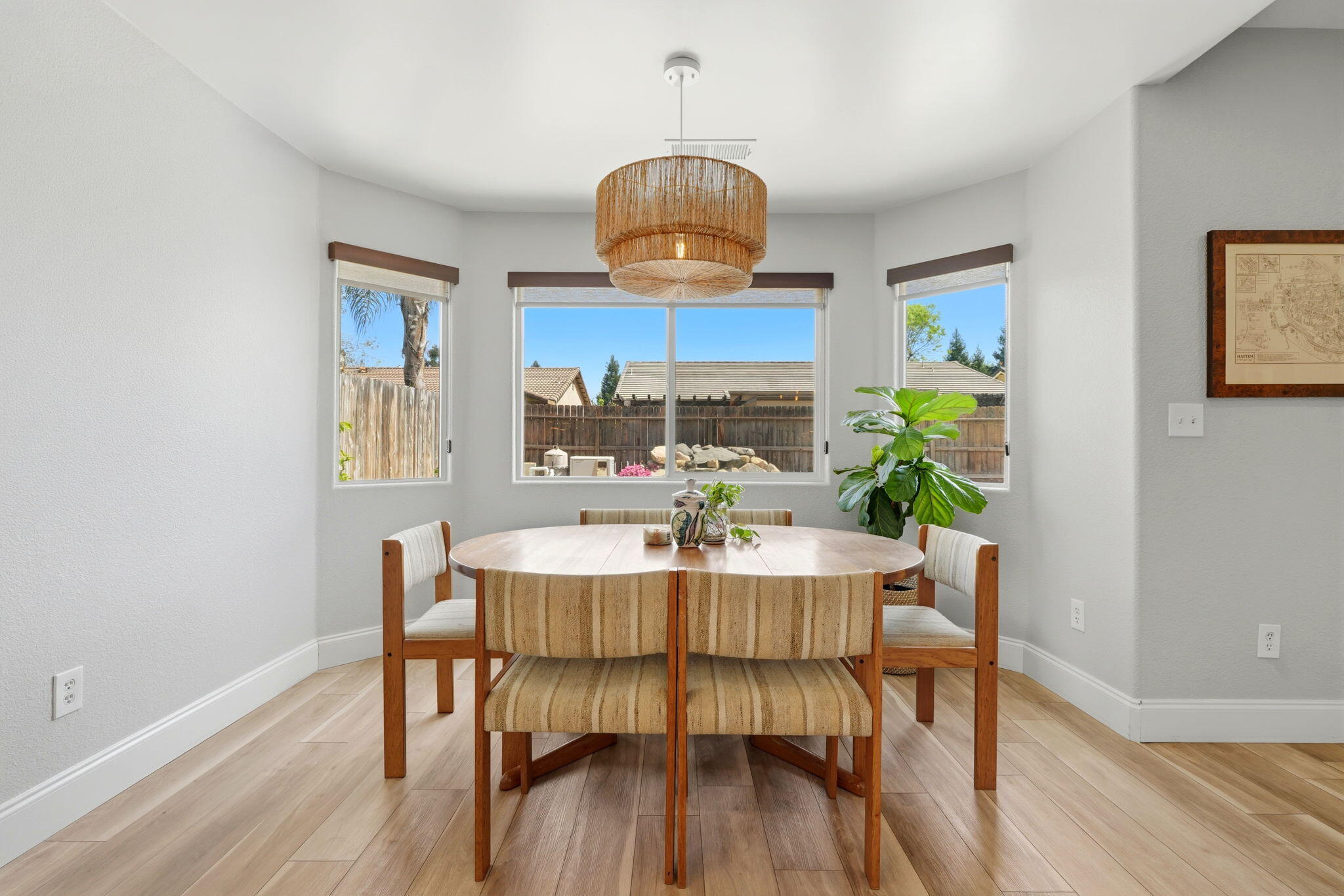 2336 S Cedar St, Visalia, CA 93292