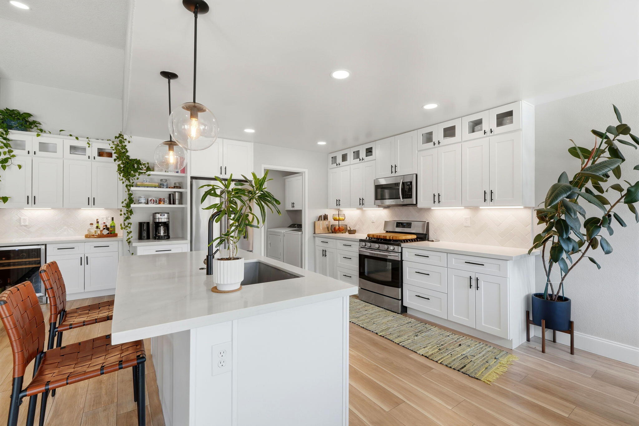 2336 S Cedar St, Visalia, CA 93292