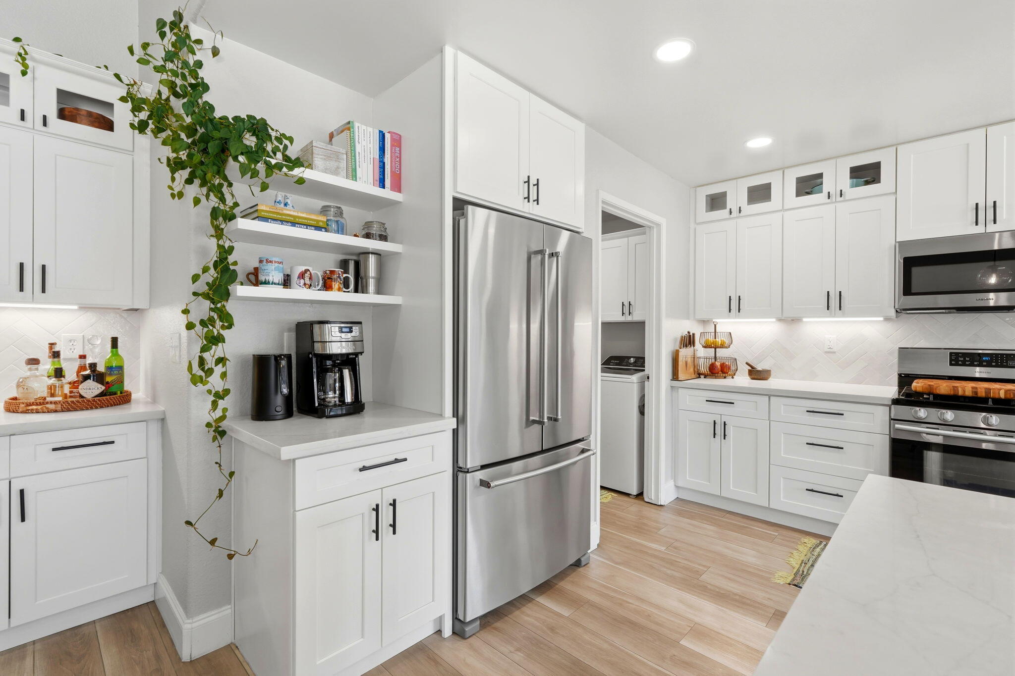 2336 S Cedar St, Visalia, CA 93292