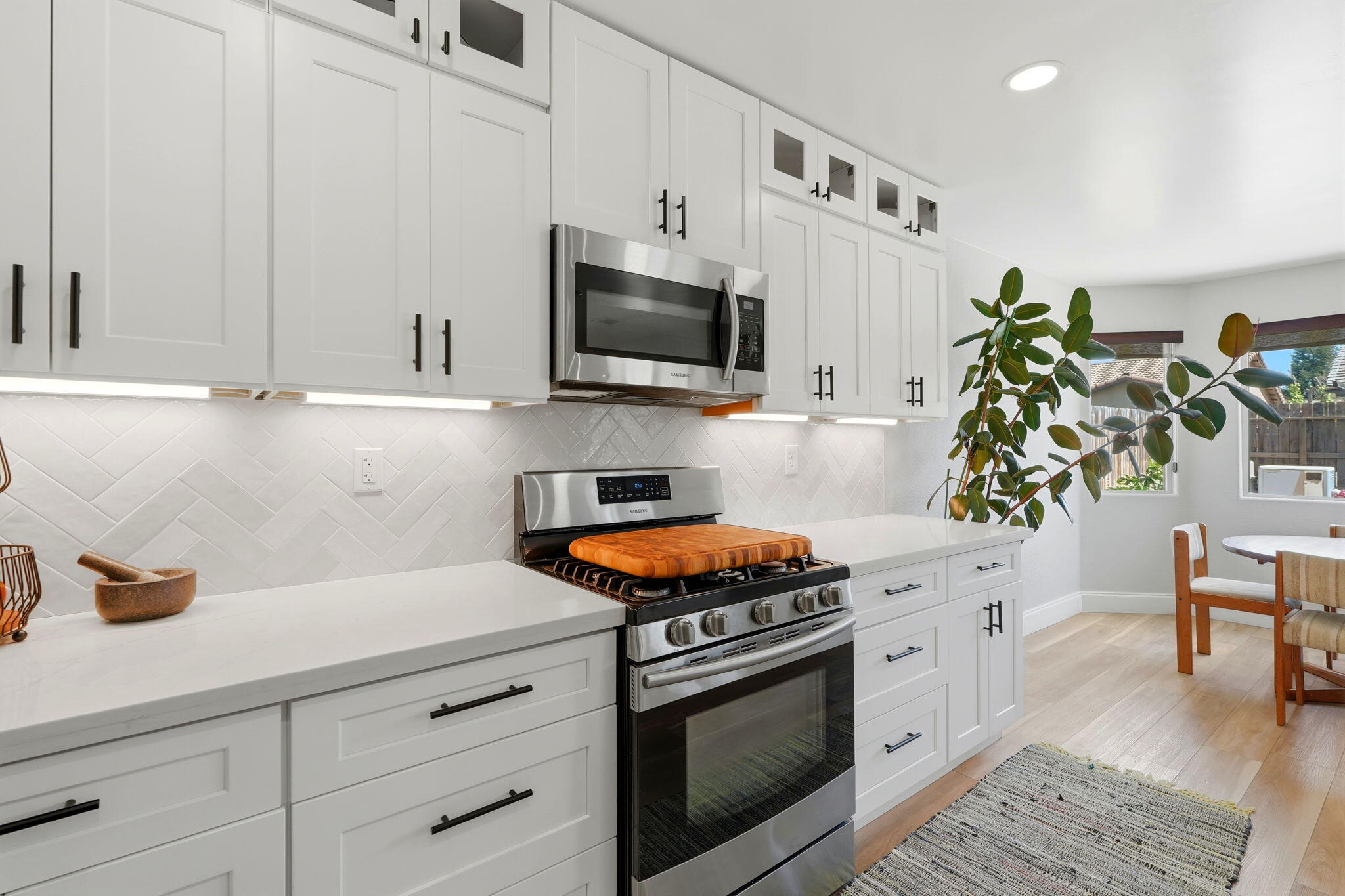 2336 S Cedar St, Visalia, CA 93292