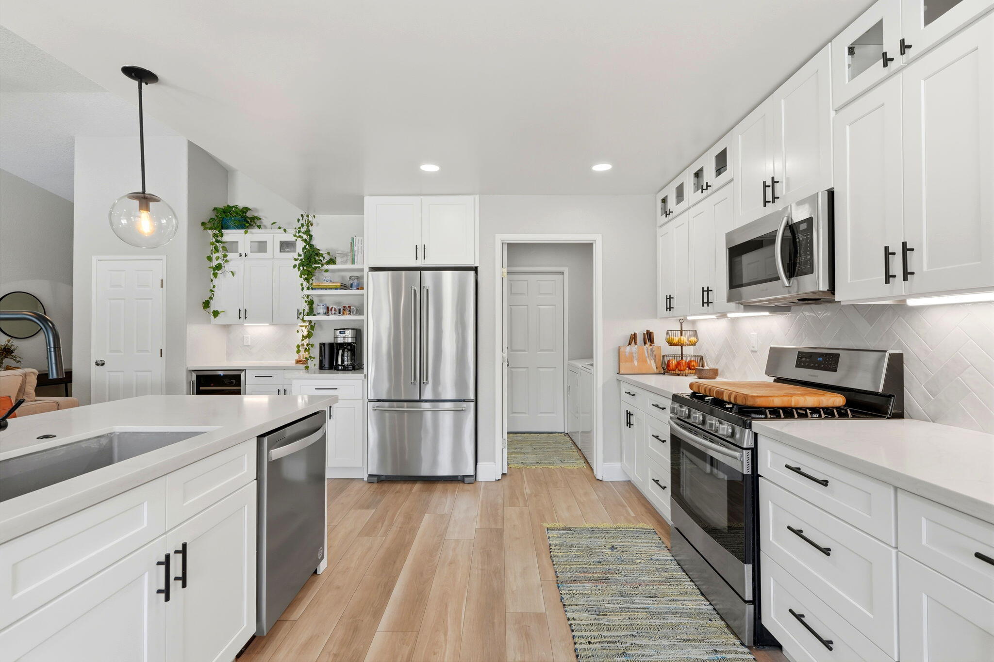 2336 S Cedar St, Visalia, CA 93292