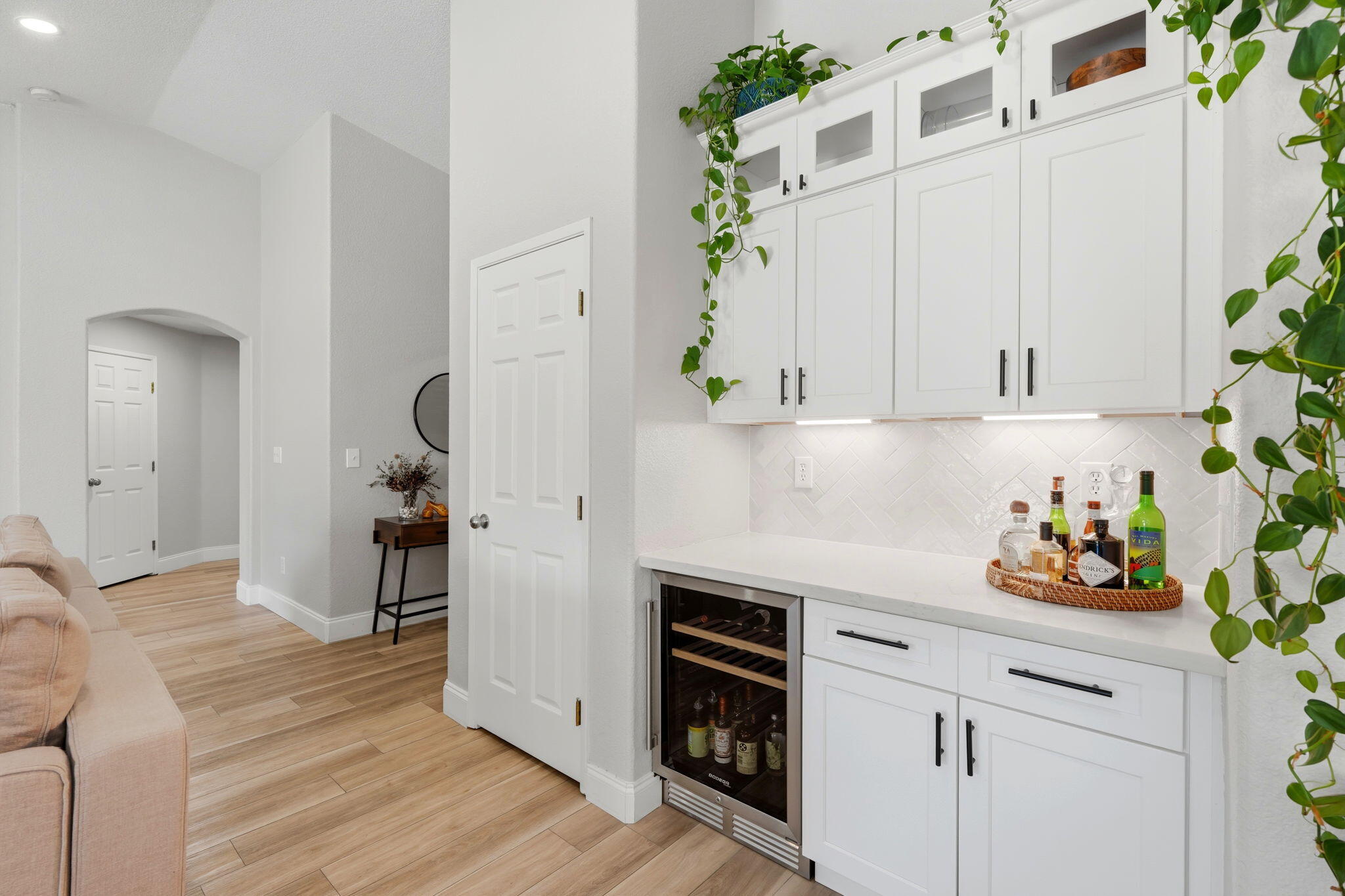 2336 S Cedar St, Visalia, CA 93292