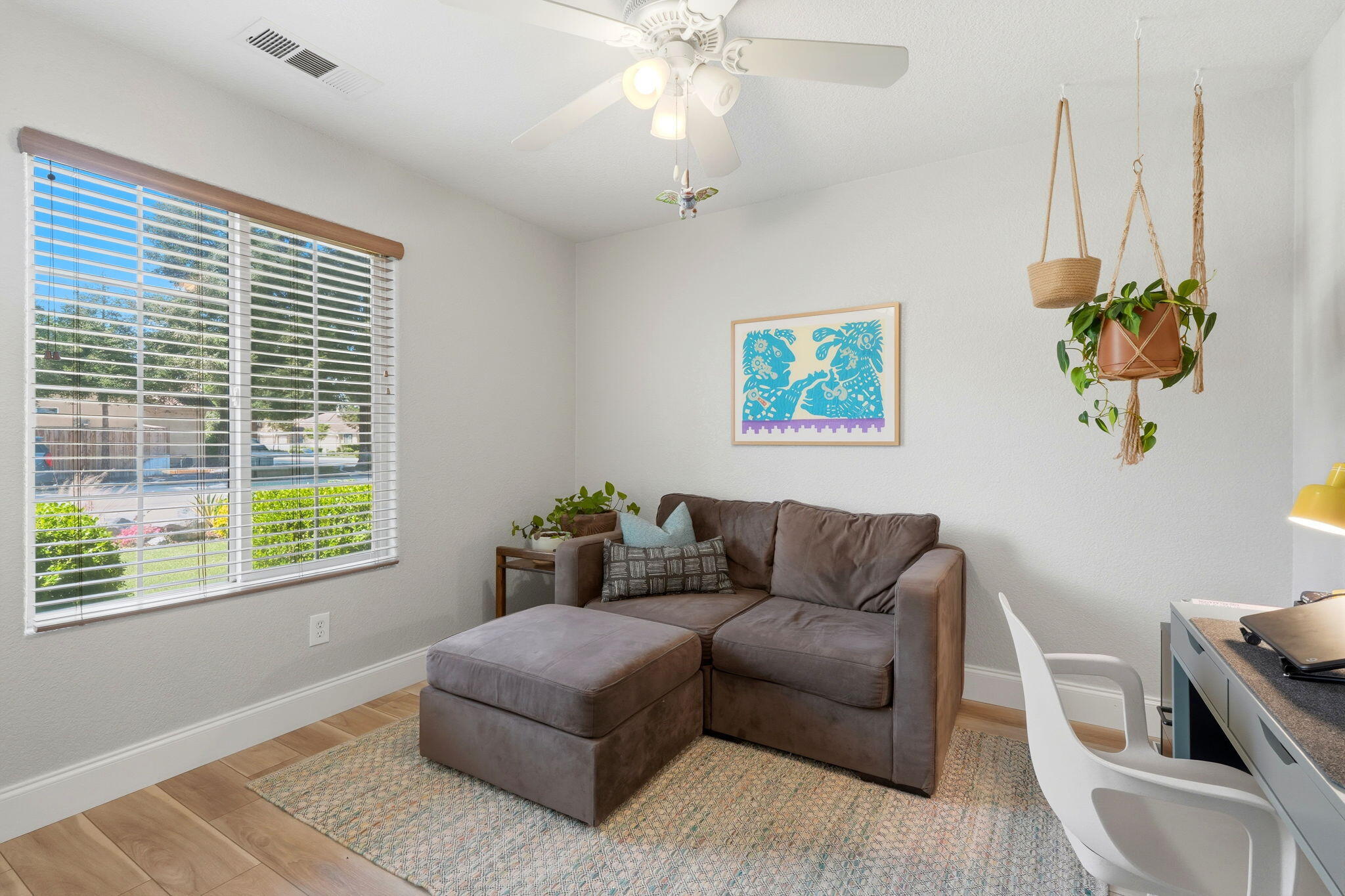 2336 S Cedar St, Visalia, CA 93292