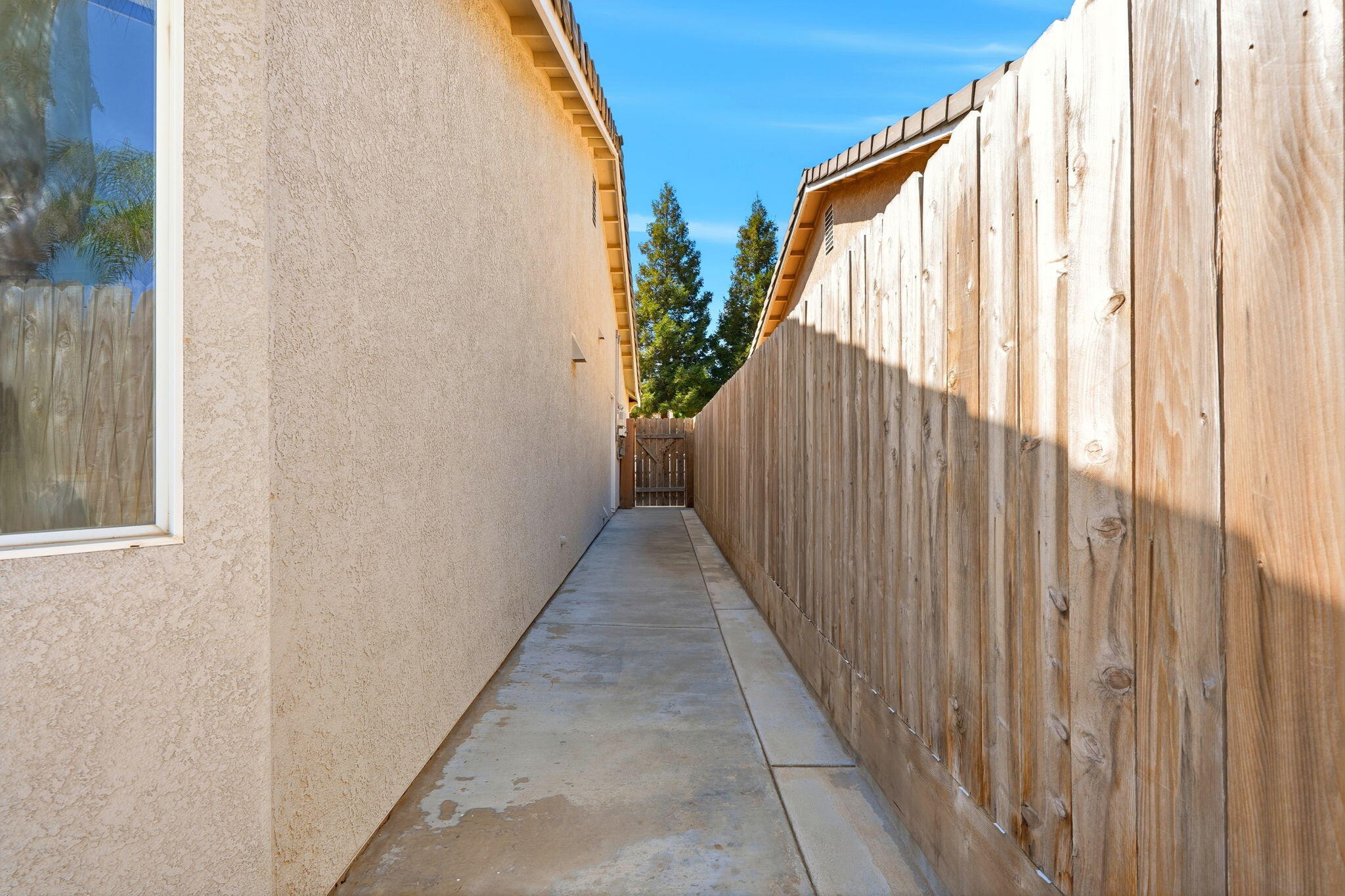 2336 S Cedar St, Visalia, CA 93292