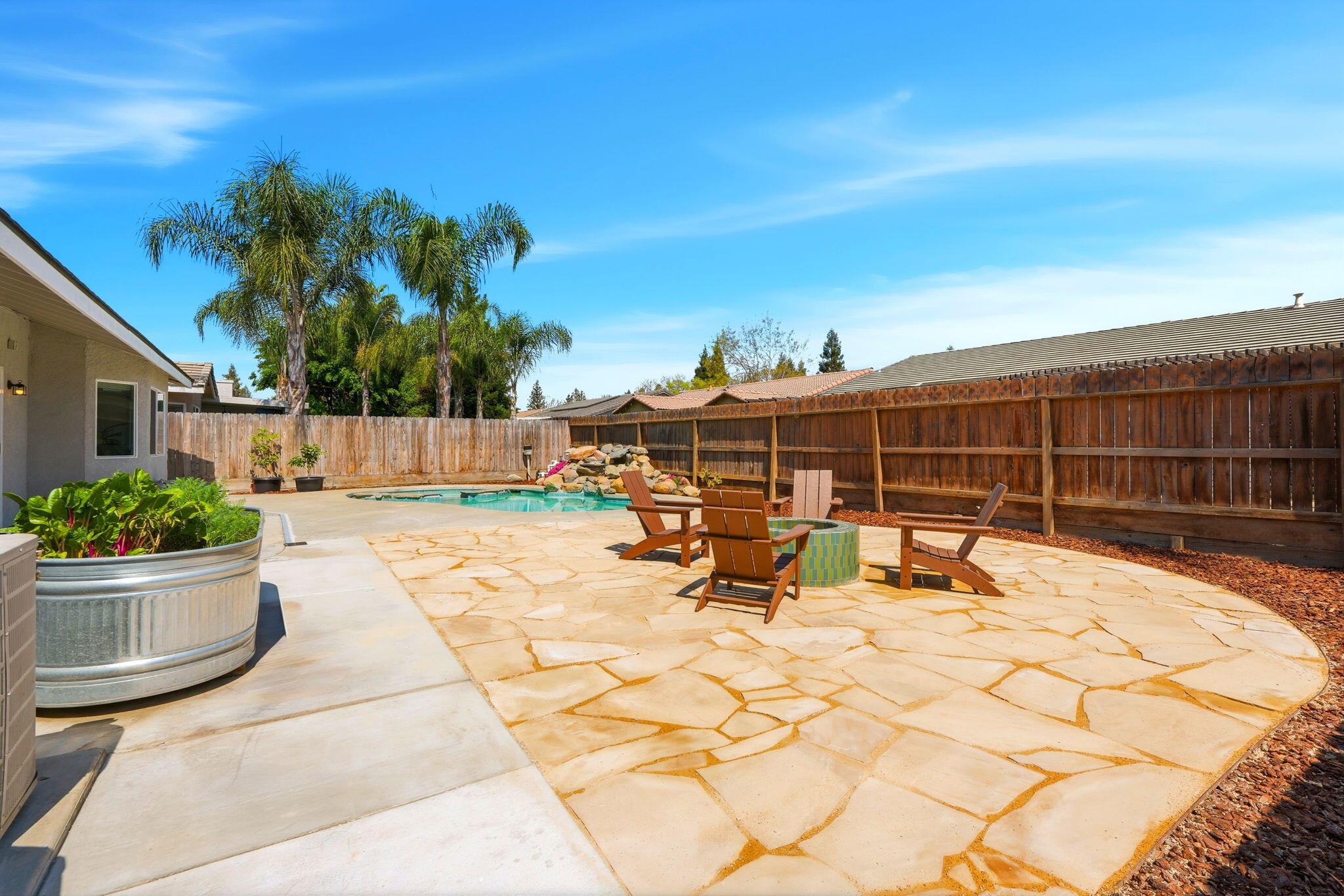 2336 S Cedar St, Visalia, CA 93292