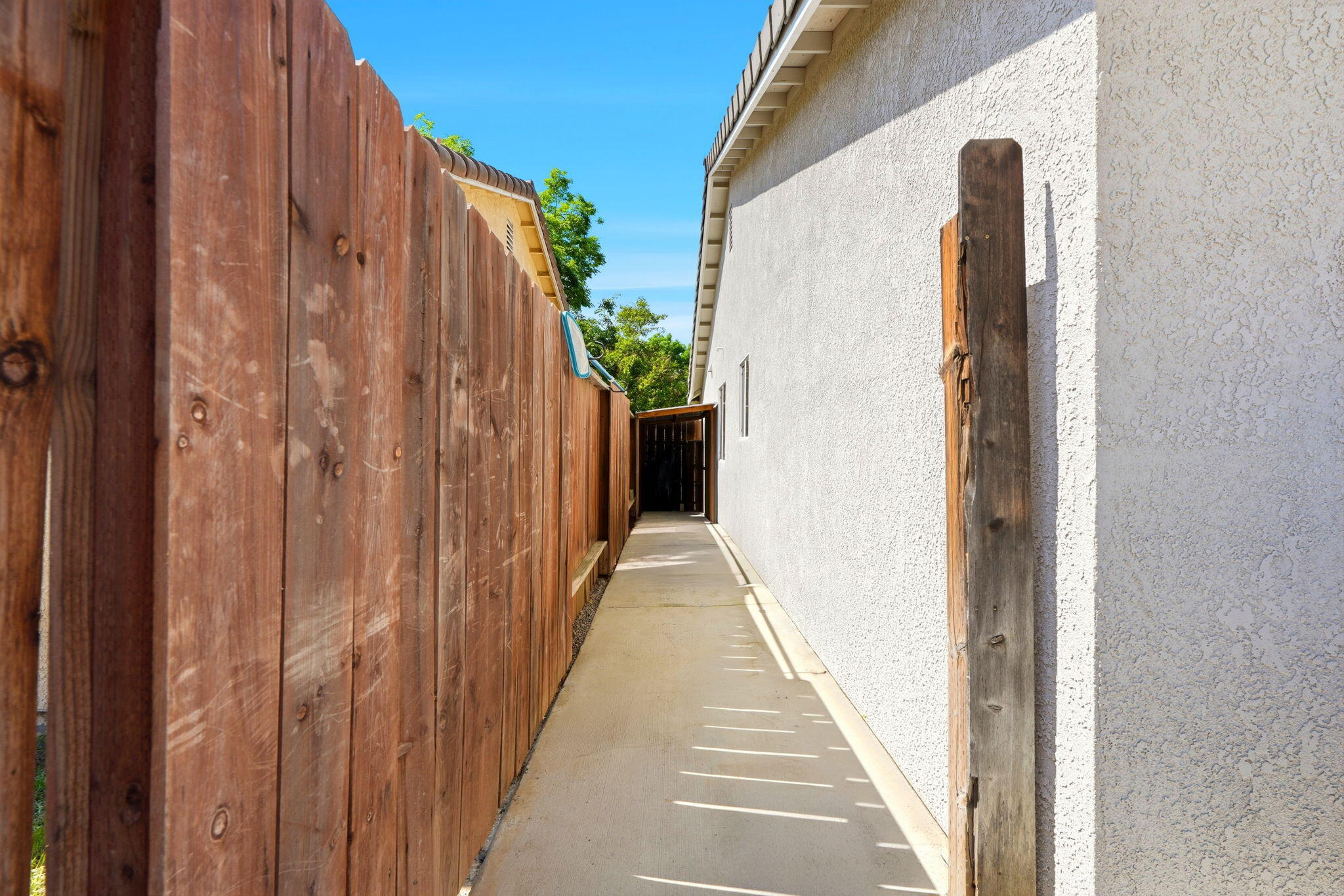 2336 S Cedar St, Visalia, CA 93292