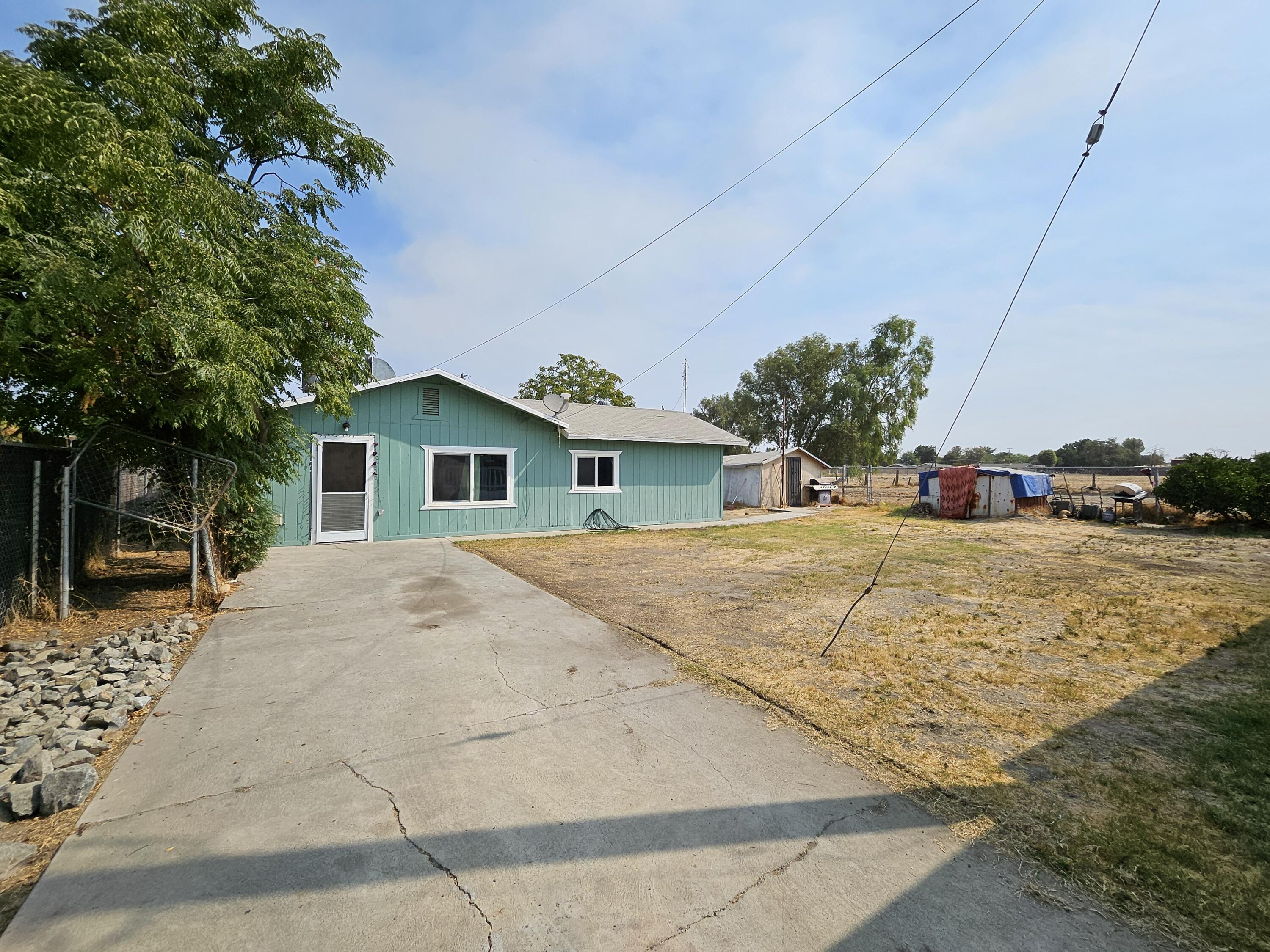 2710 Brokaw Ave, Corcoran, CA 93212