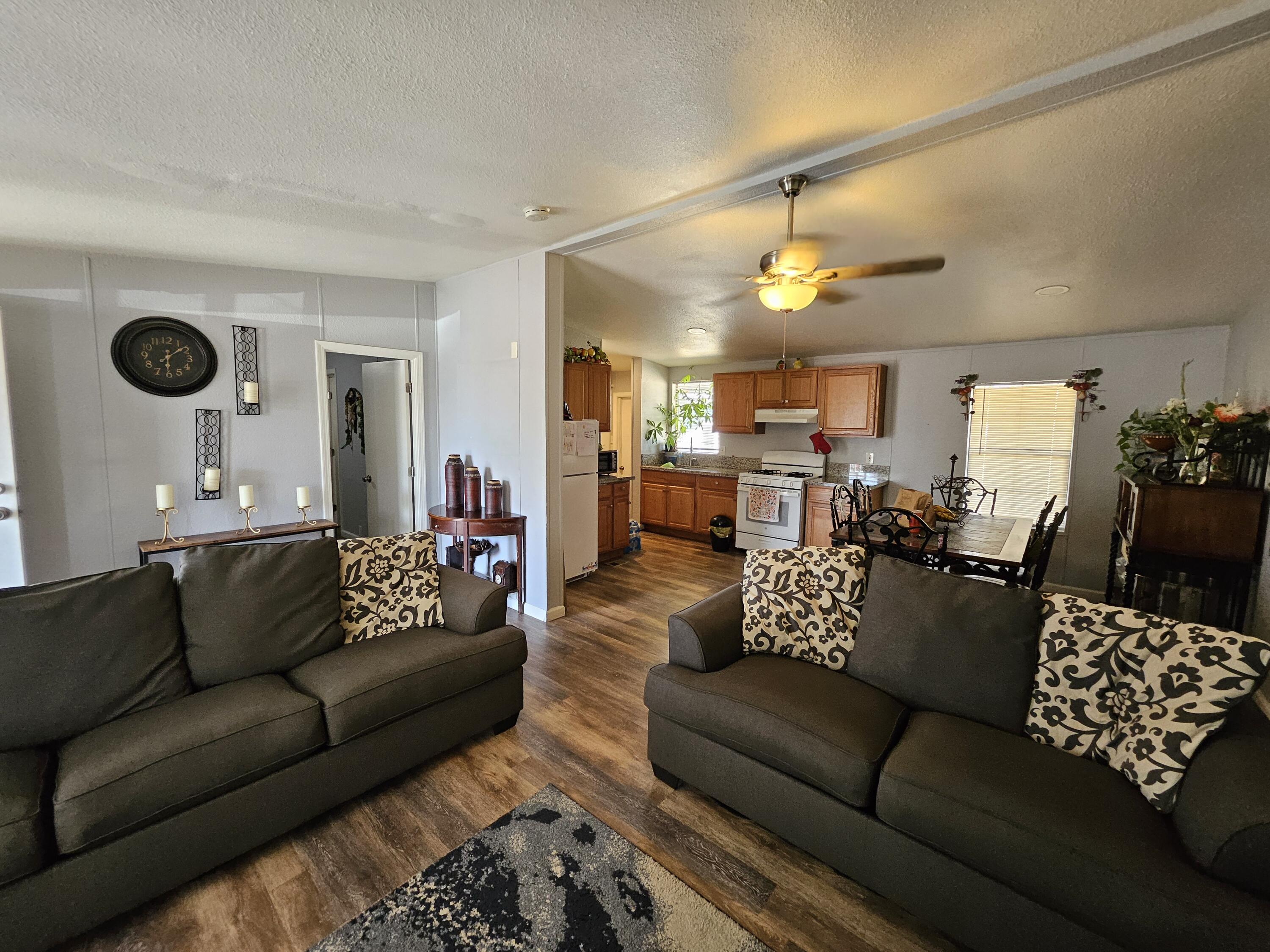 2710 Brokaw Ave, Corcoran, CA 93212