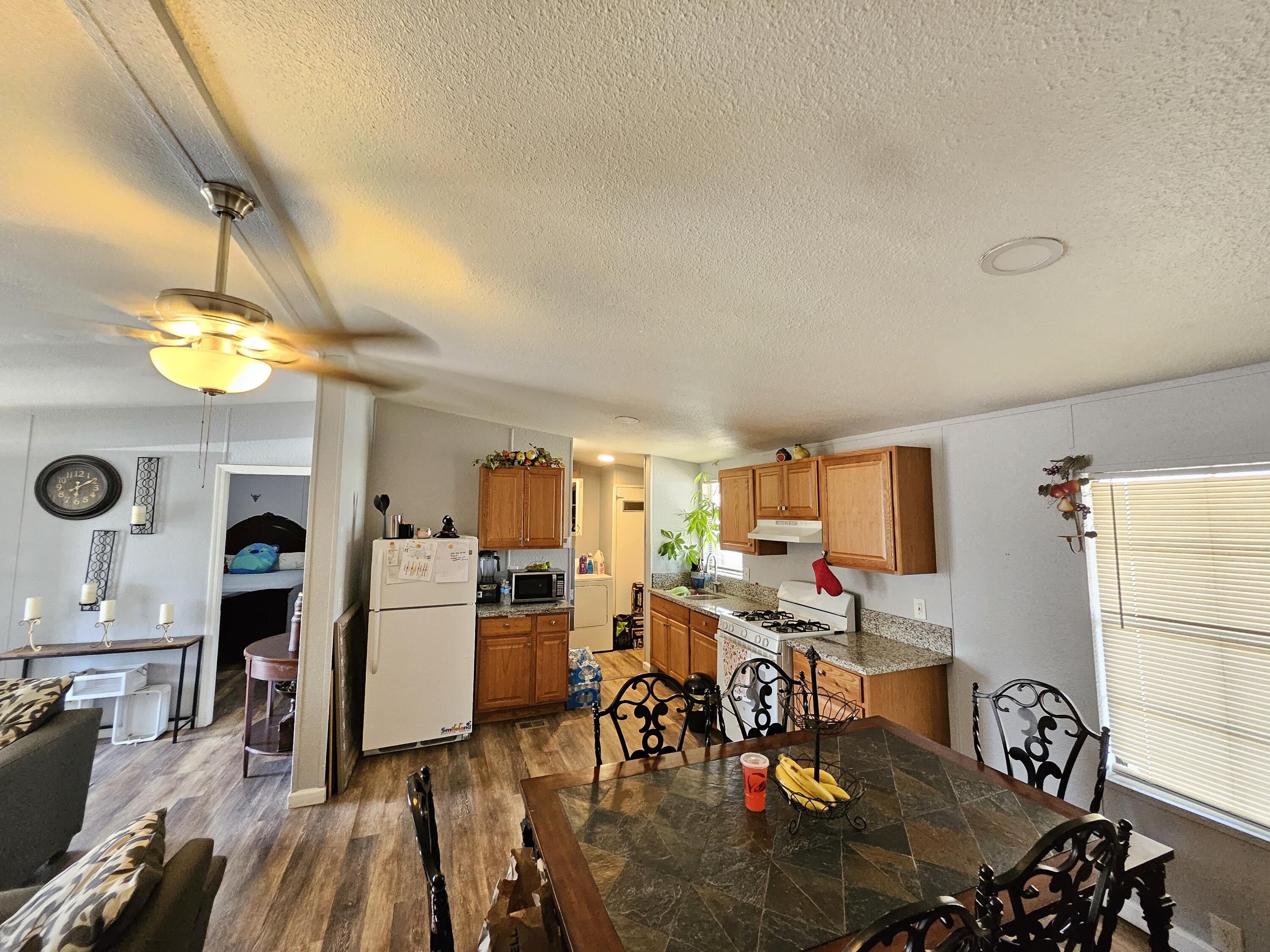 2710 Brokaw Ave, Corcoran, CA 93212