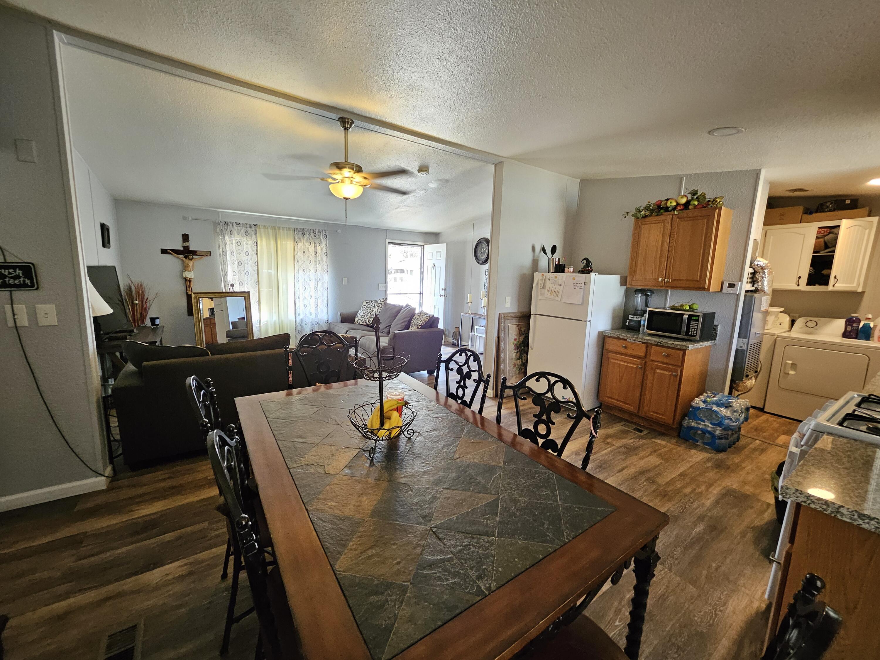 2710 Brokaw Ave, Corcoran, CA 93212