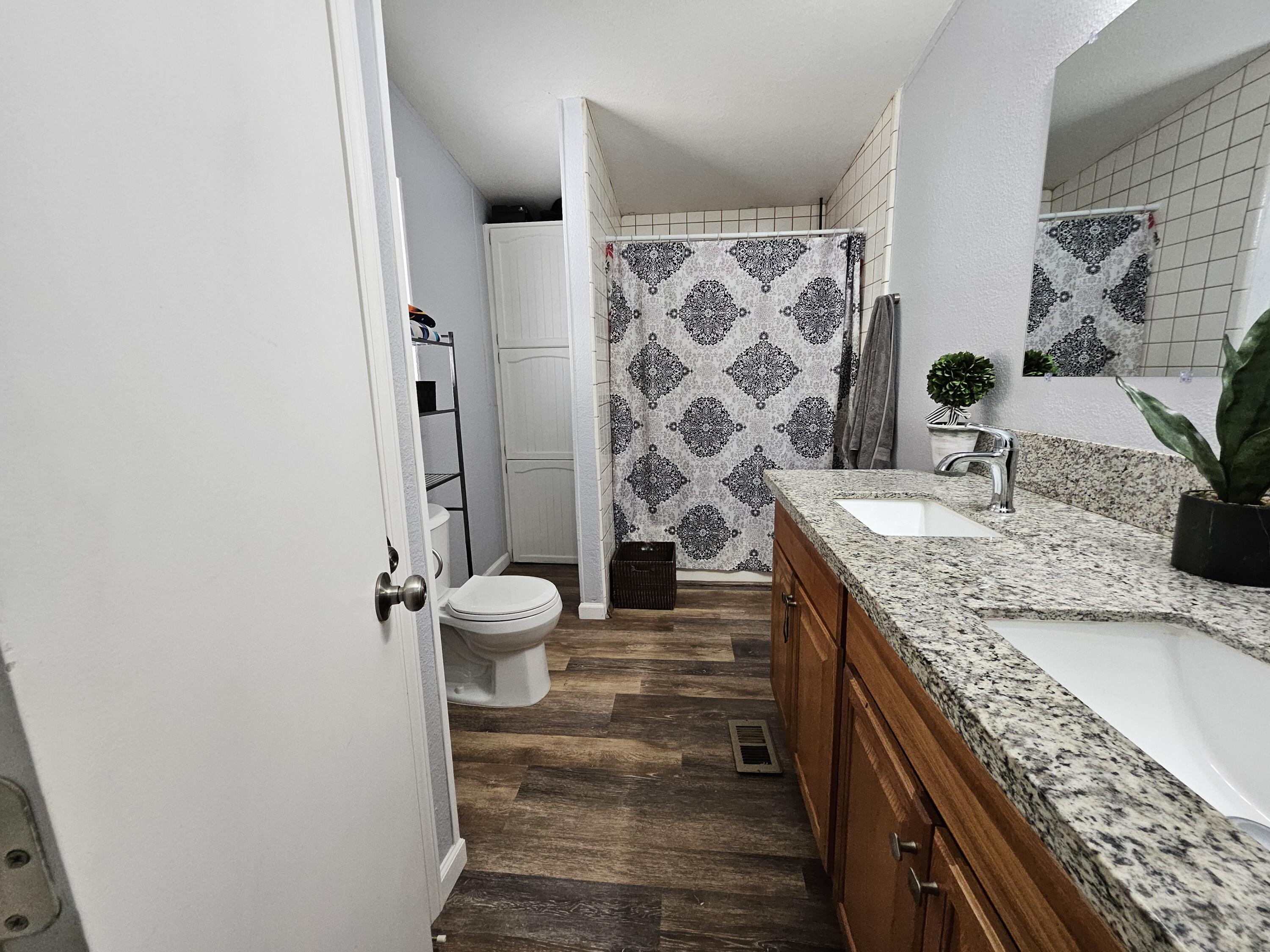 2710 Brokaw Ave, Corcoran, CA 93212