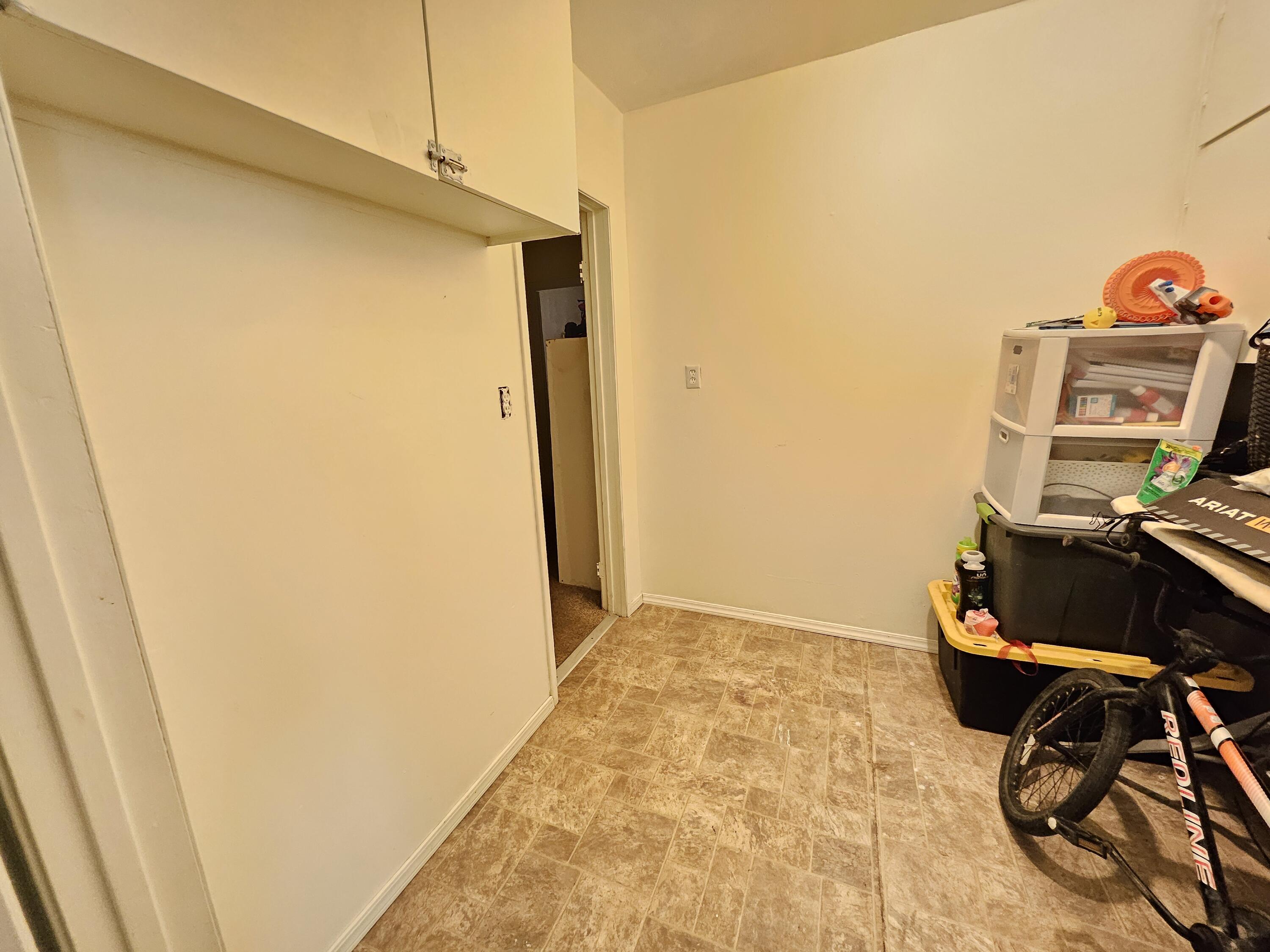 2710 Brokaw Ave, Corcoran, CA 93212