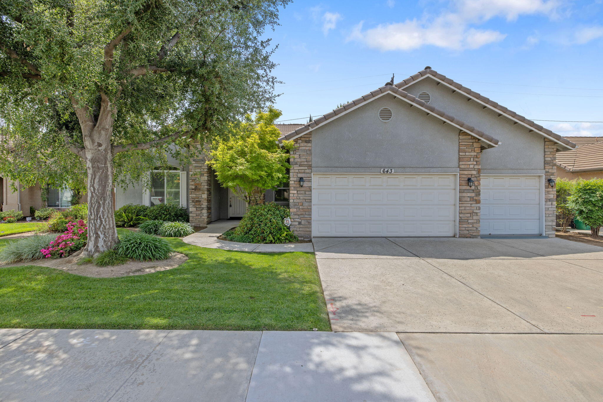 643 W Bel Aire Ave, Porterville, CA 93257