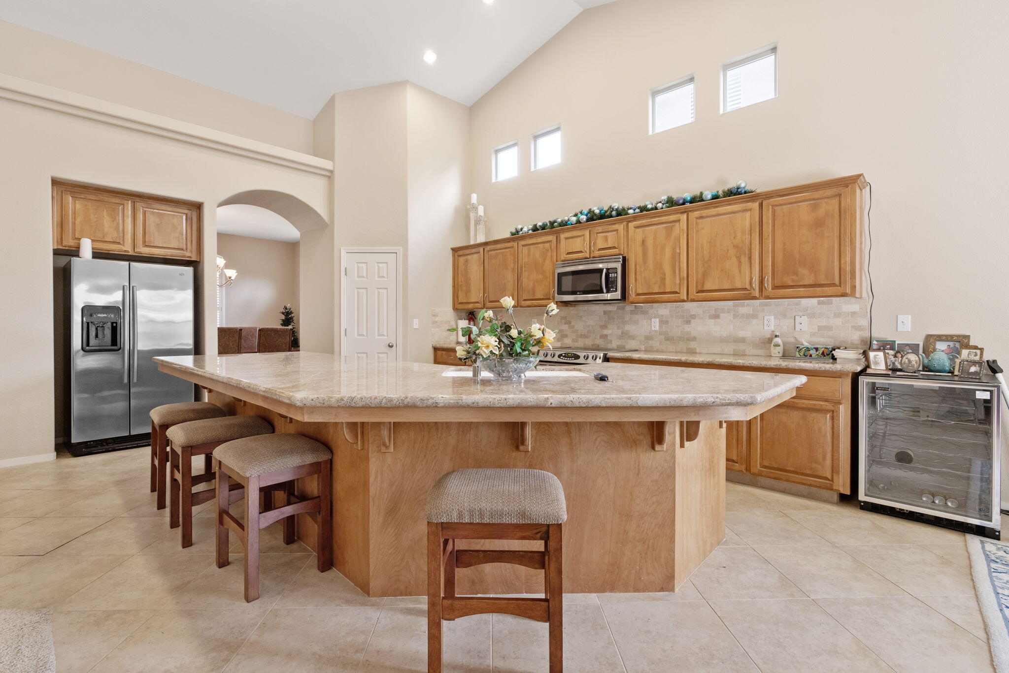 643 W Bel Aire Ave, Porterville, CA 93257