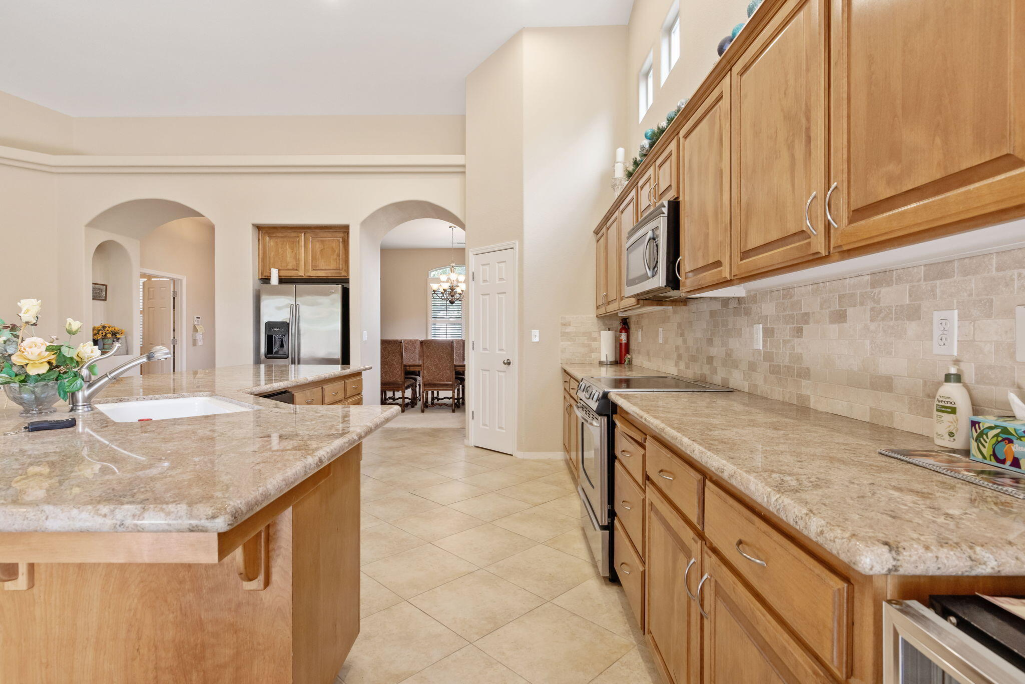 643 W Bel Aire Ave, Porterville, CA 93257