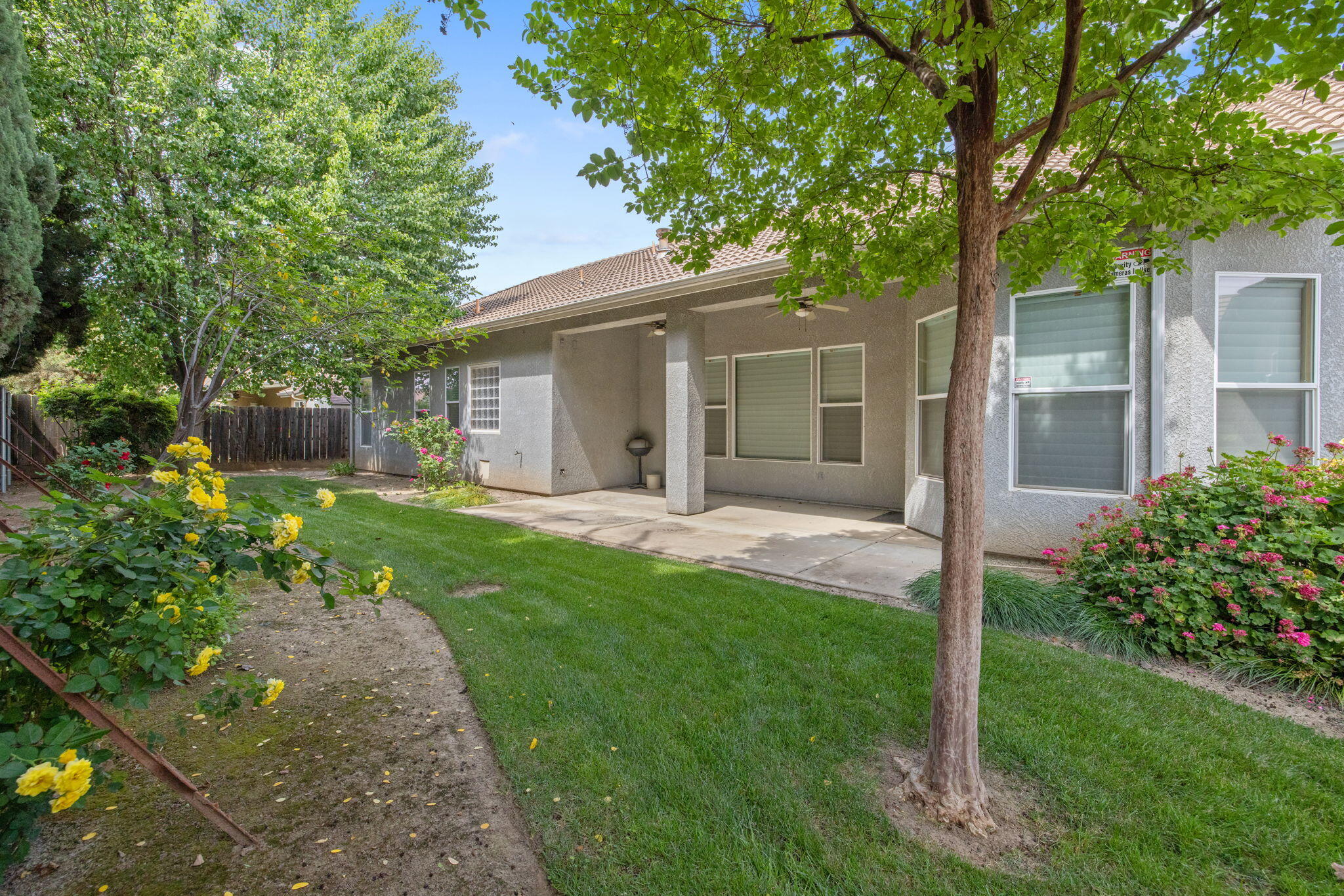 643 W Bel Aire Ave, Porterville, CA 93257