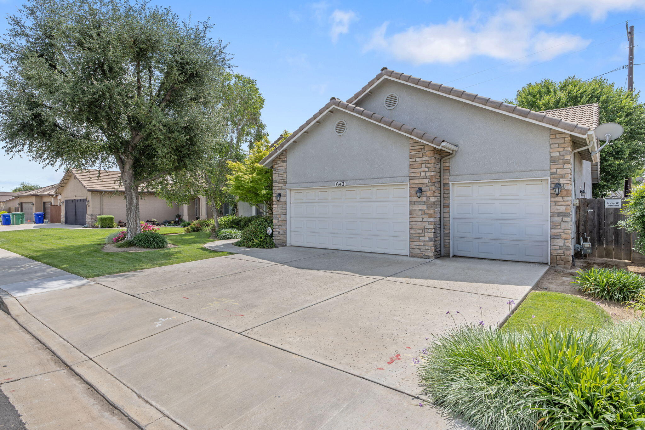 643 W Bel Aire Ave, Porterville, CA 93257