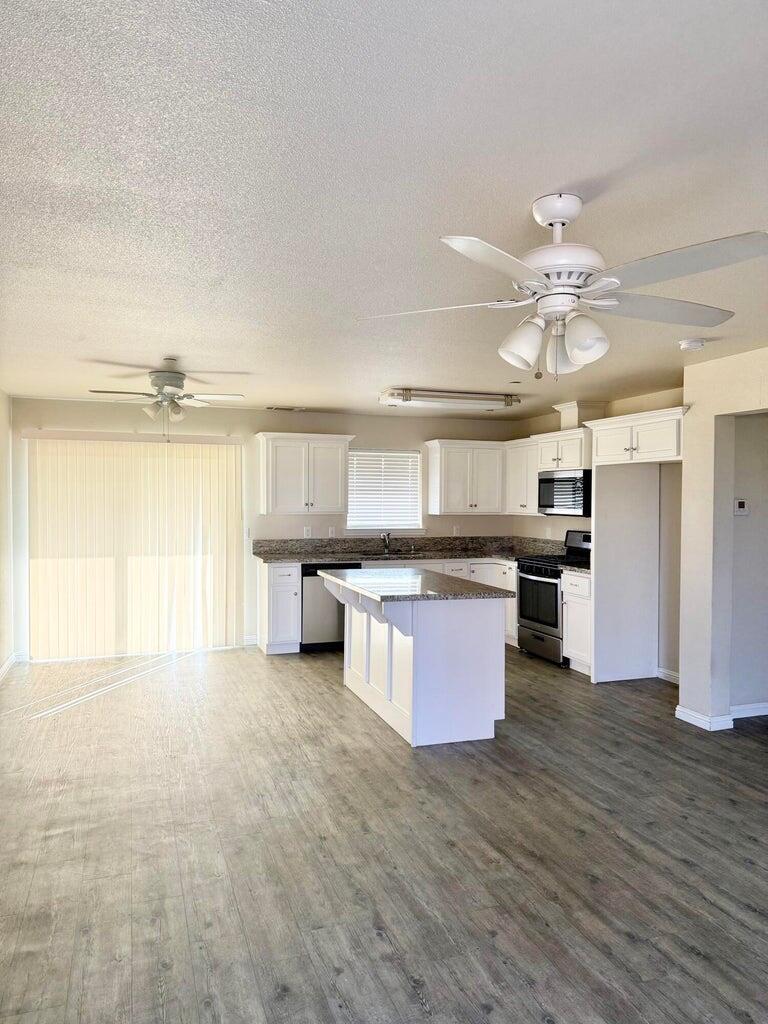 1310 N Belmont Rd, Exeter, CA 93221