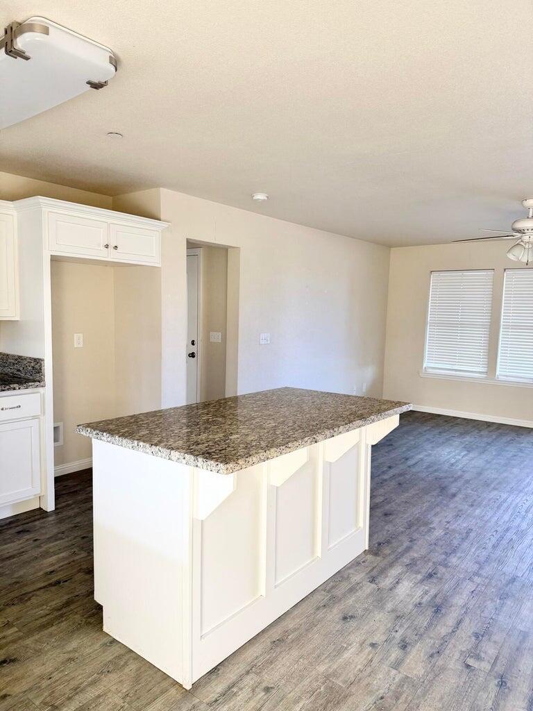 1310 N Belmont Rd, Exeter, CA 93221