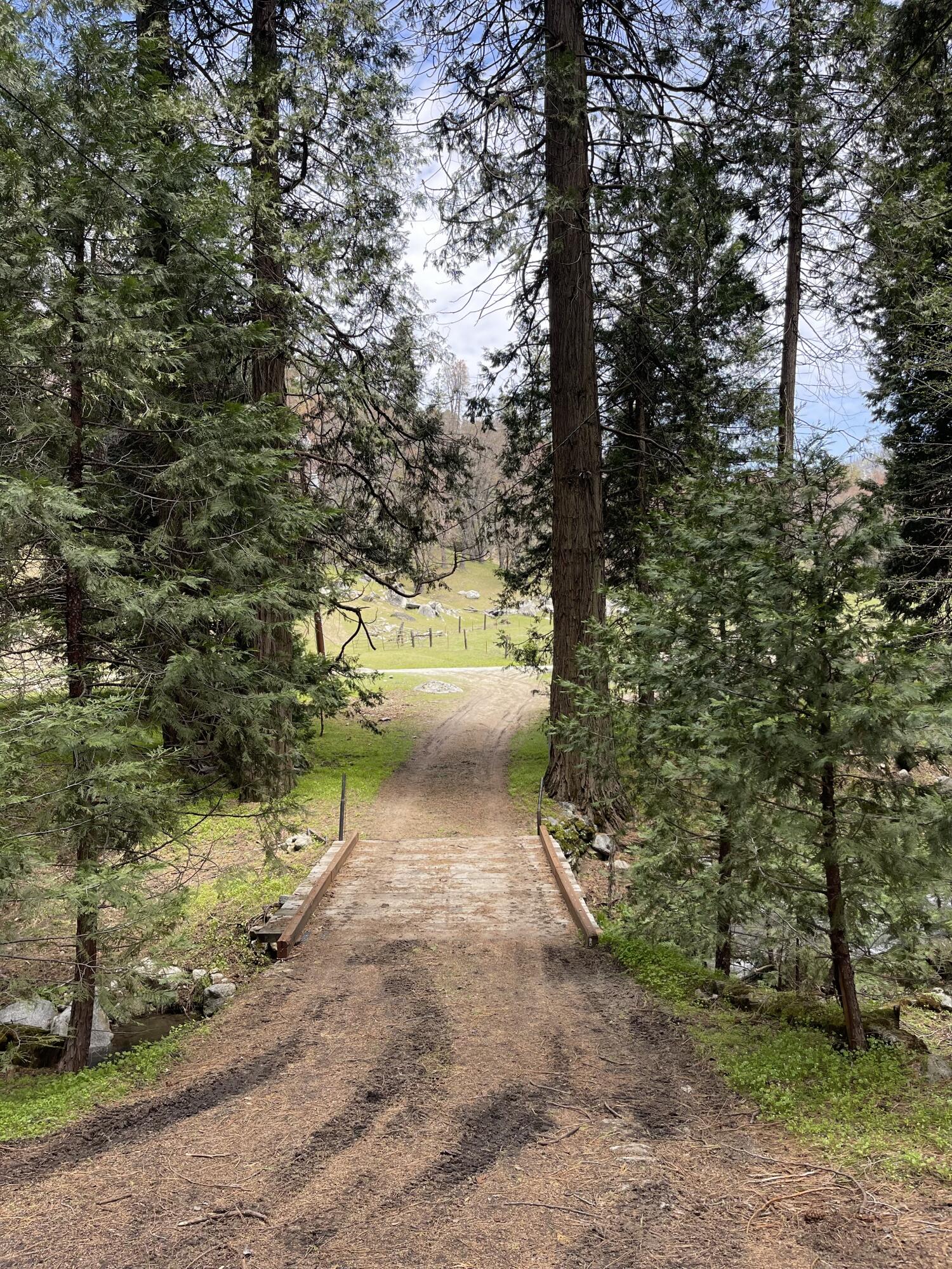 22 White River Rd, California Hot Springs, CA 93207