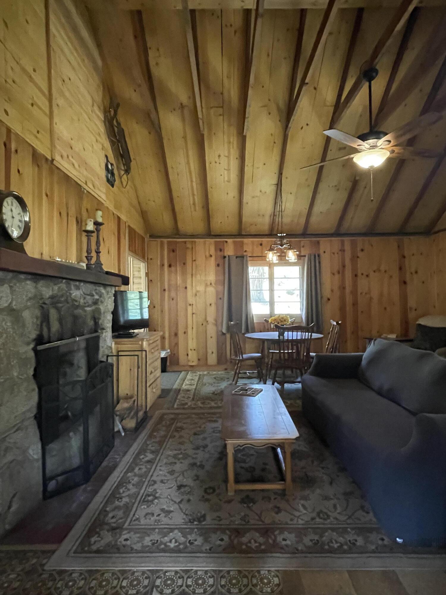 22 White River Rd, California Hot Springs, CA 93207