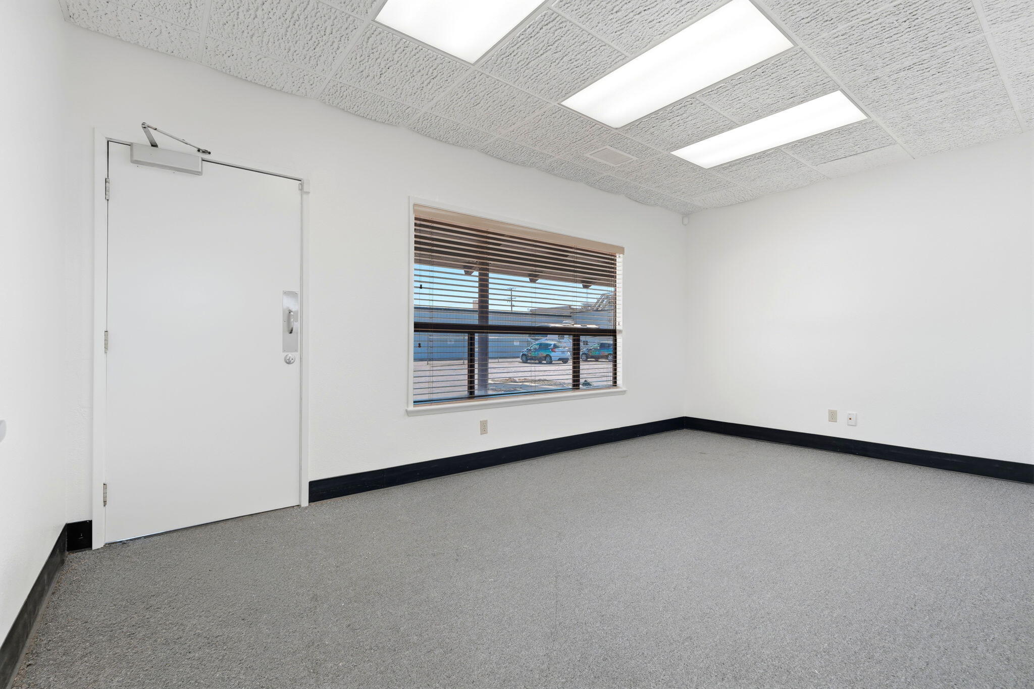 724 N Ben Maddox Way, Visalia, CA 93292