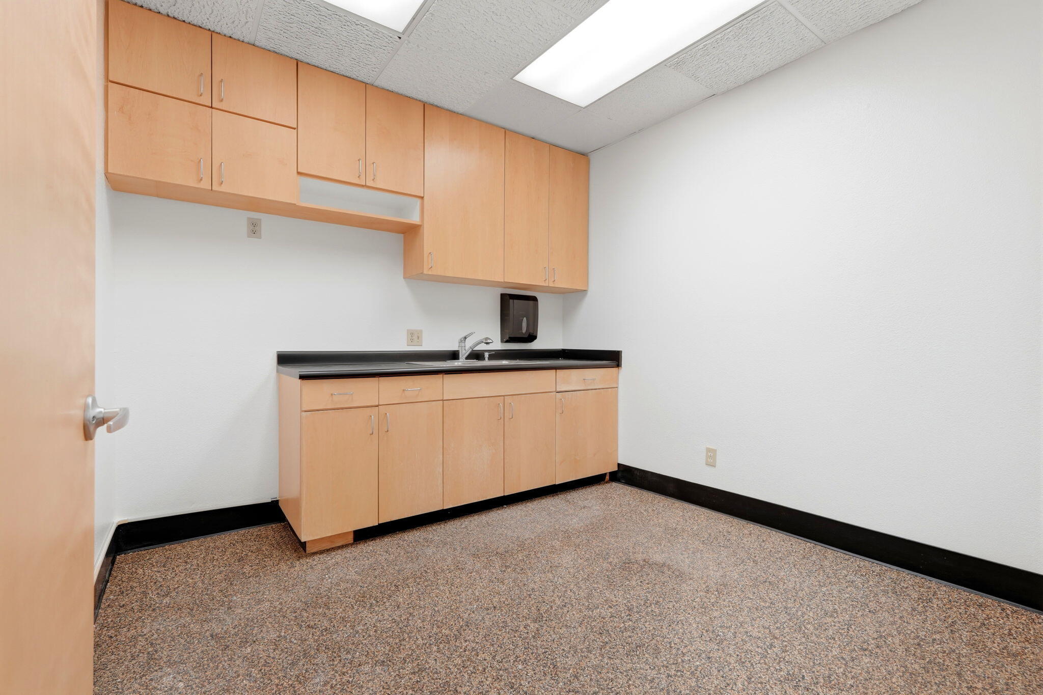 724 N Ben Maddox Way, Visalia, CA 93292