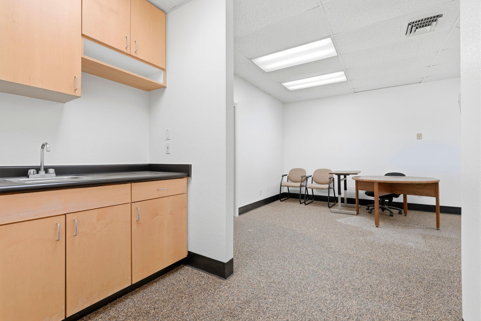 724 N Ben Maddox Way, Visalia, CA 93292