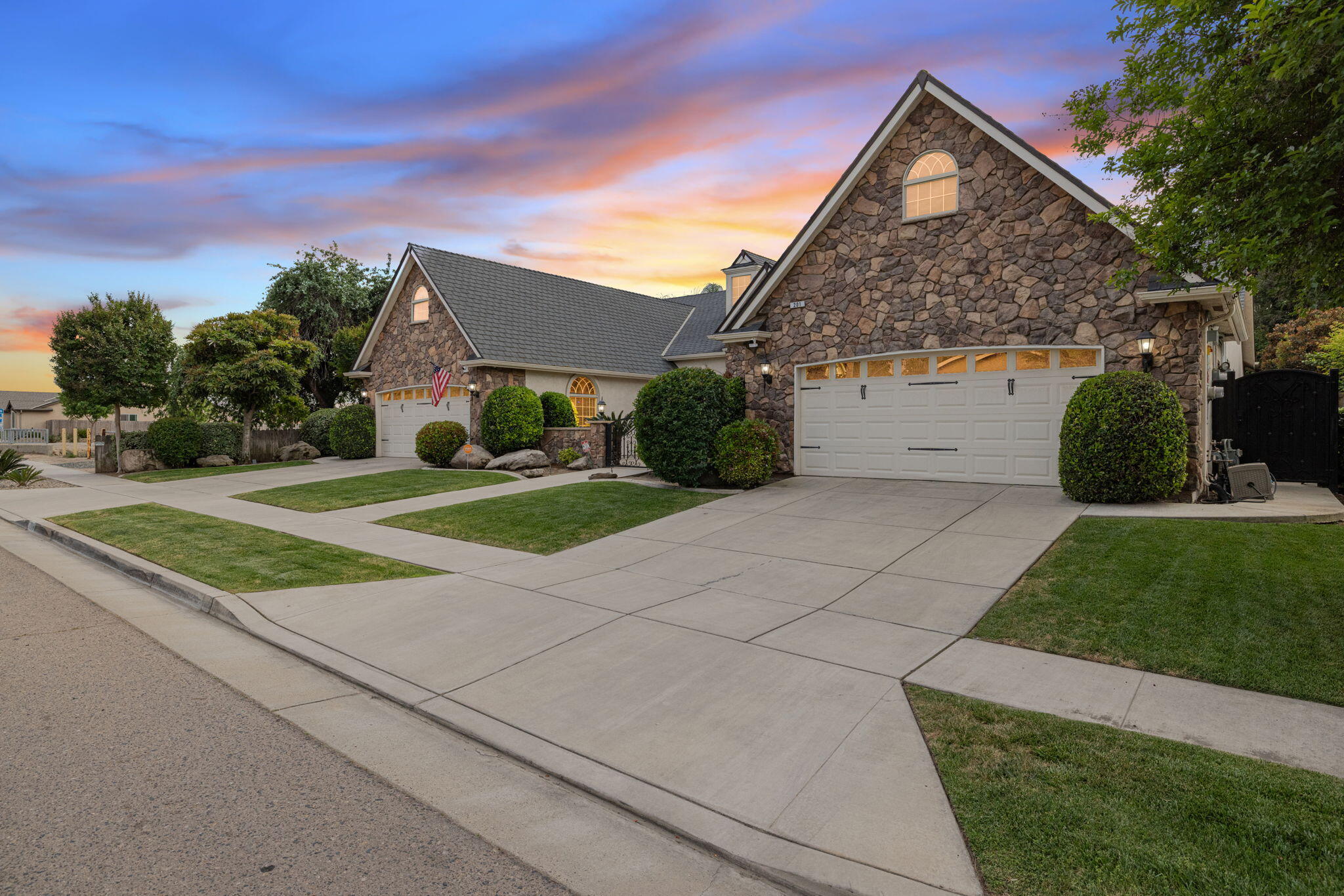 201 N Preston St, Visalia, CA 93291