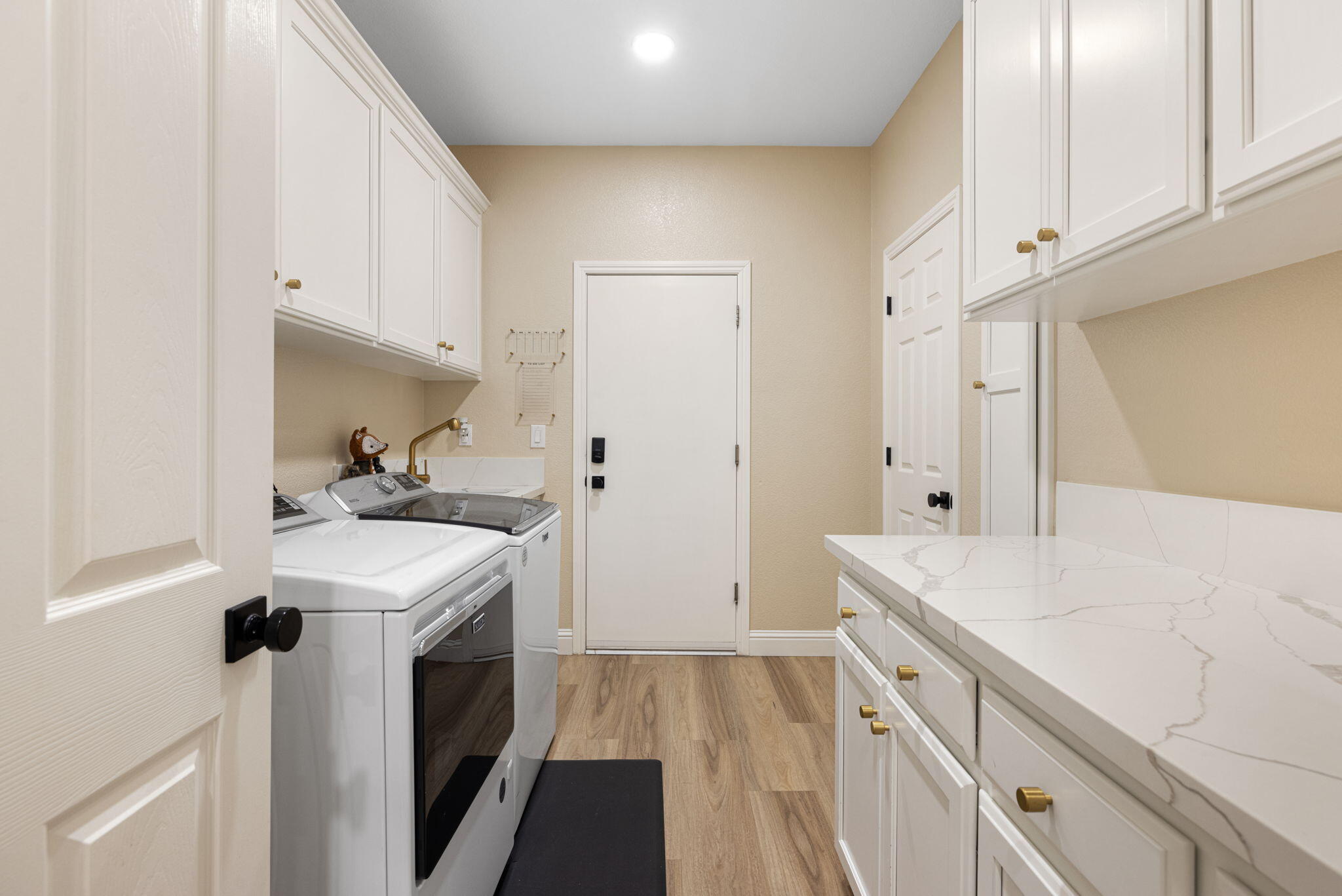 201 N Preston St, Visalia, CA 93291