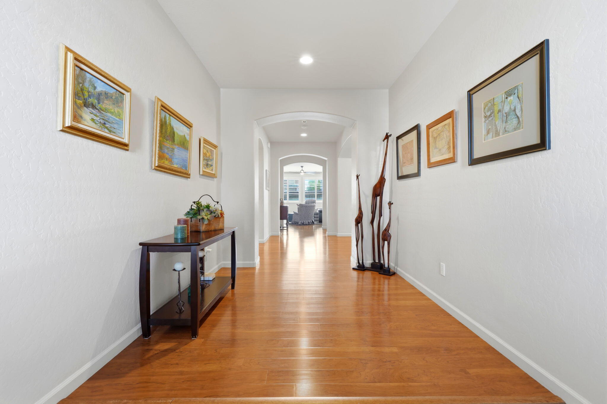 1998 Albarino St, Tulare, CA 93274