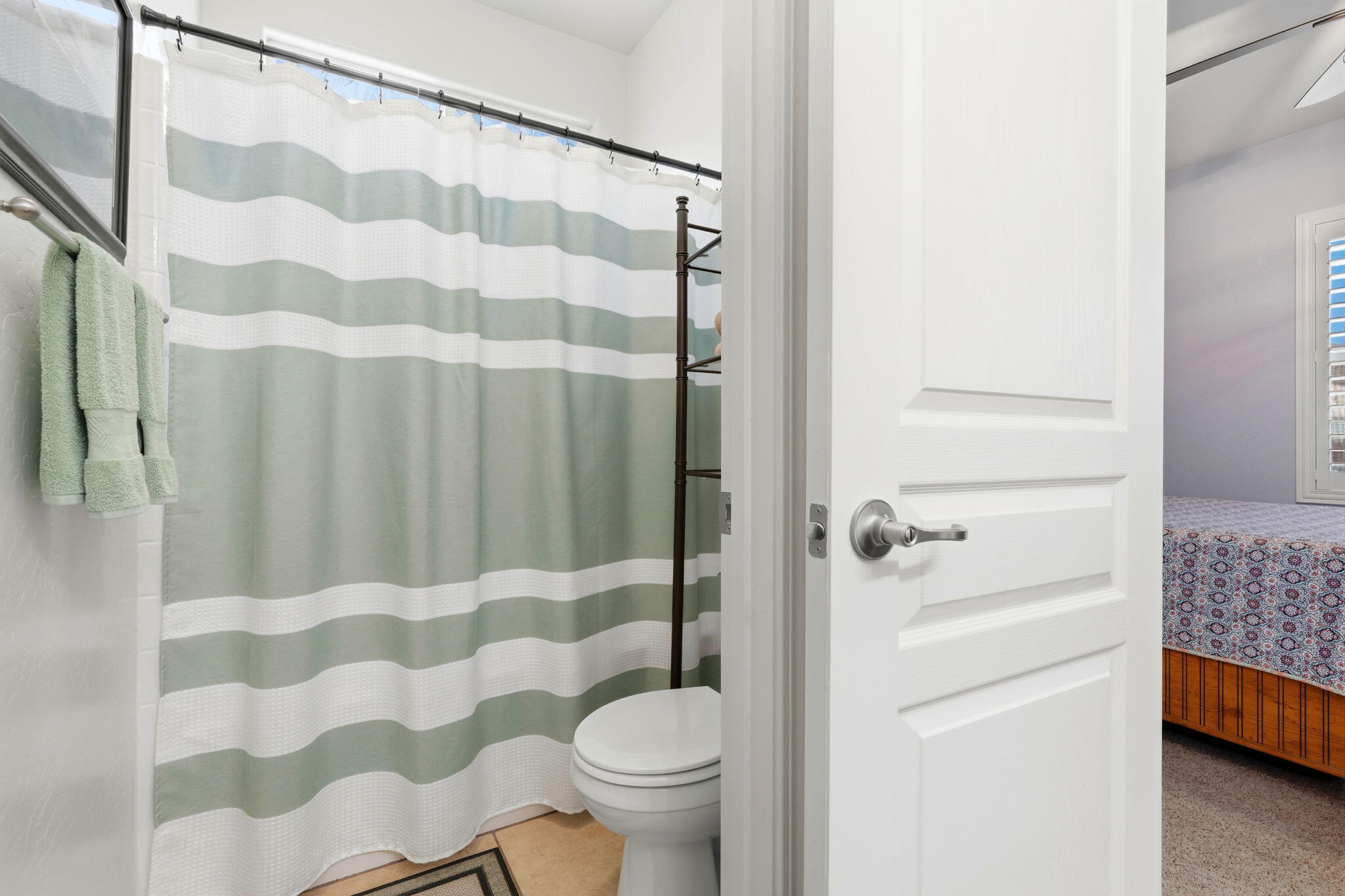 1998 Albarino St, Tulare, CA 93274