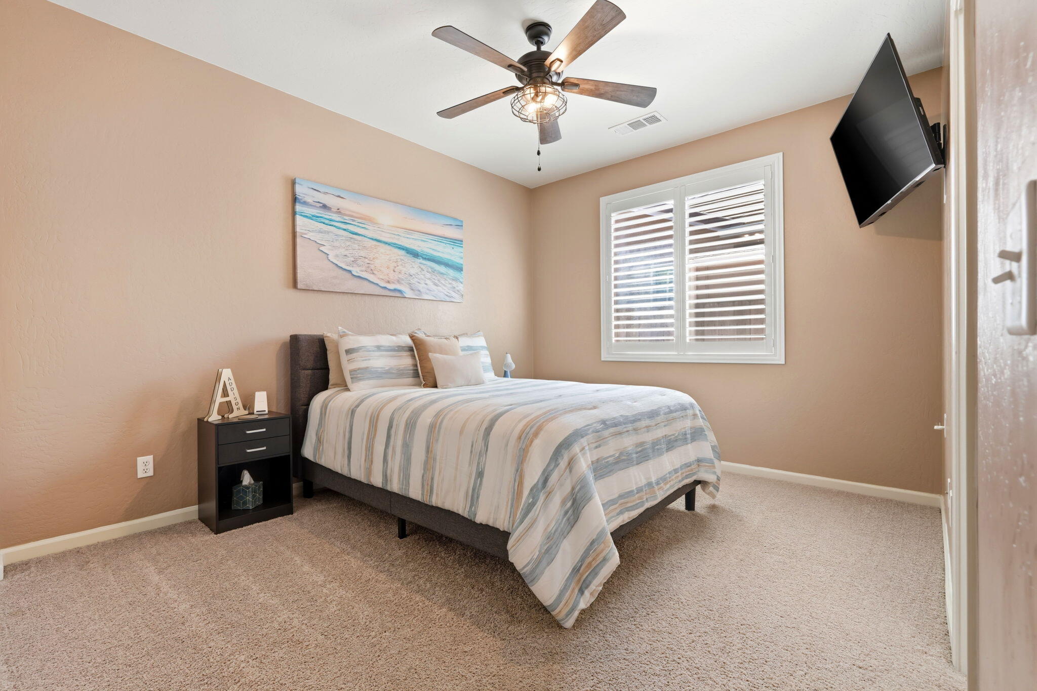 1998 Albarino St, Tulare, CA 93274