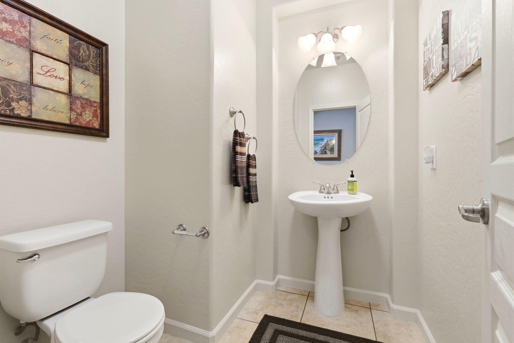 1998 Albarino St, Tulare, CA 93274