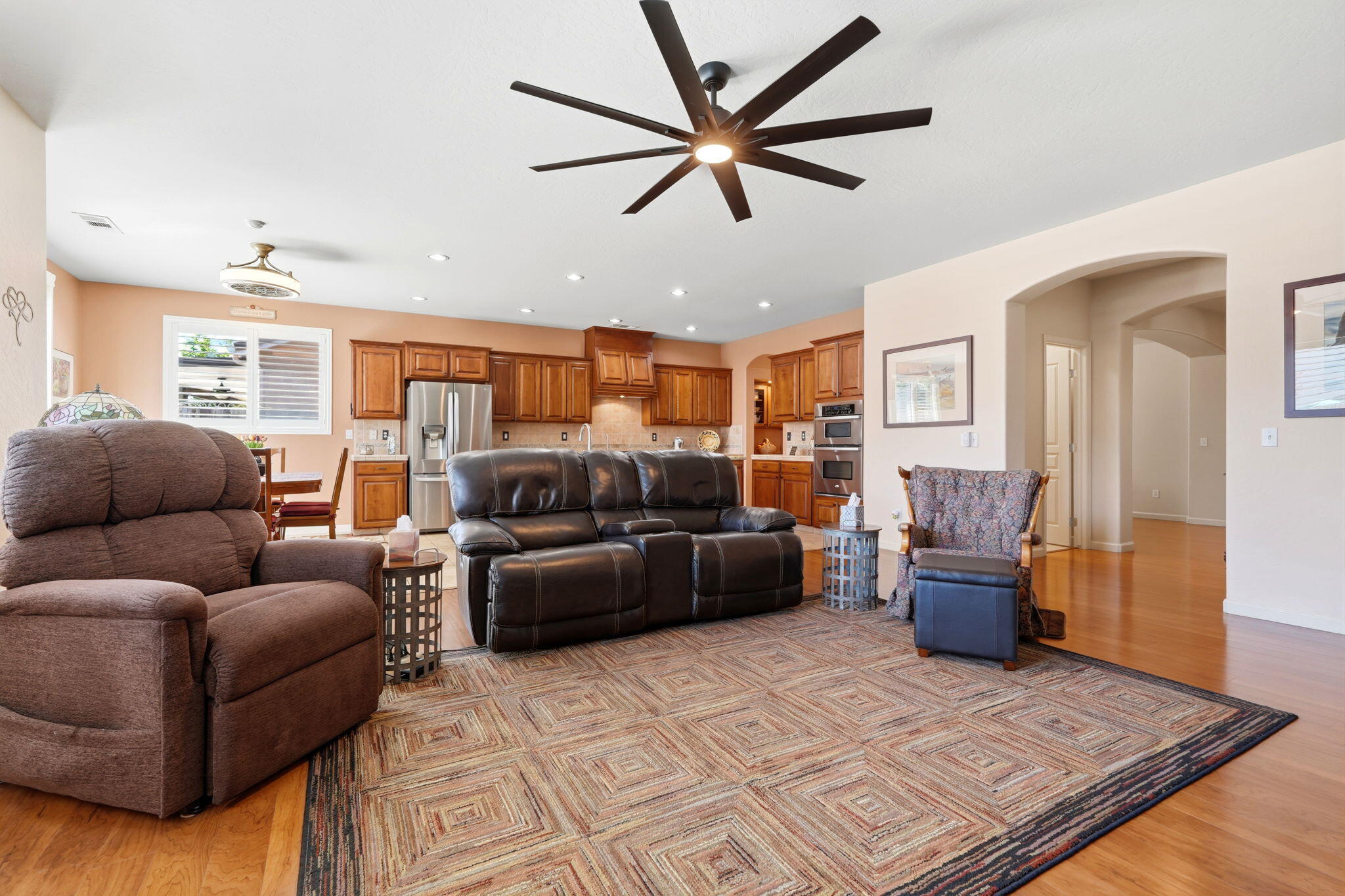 1998 Albarino St, Tulare, CA 93274