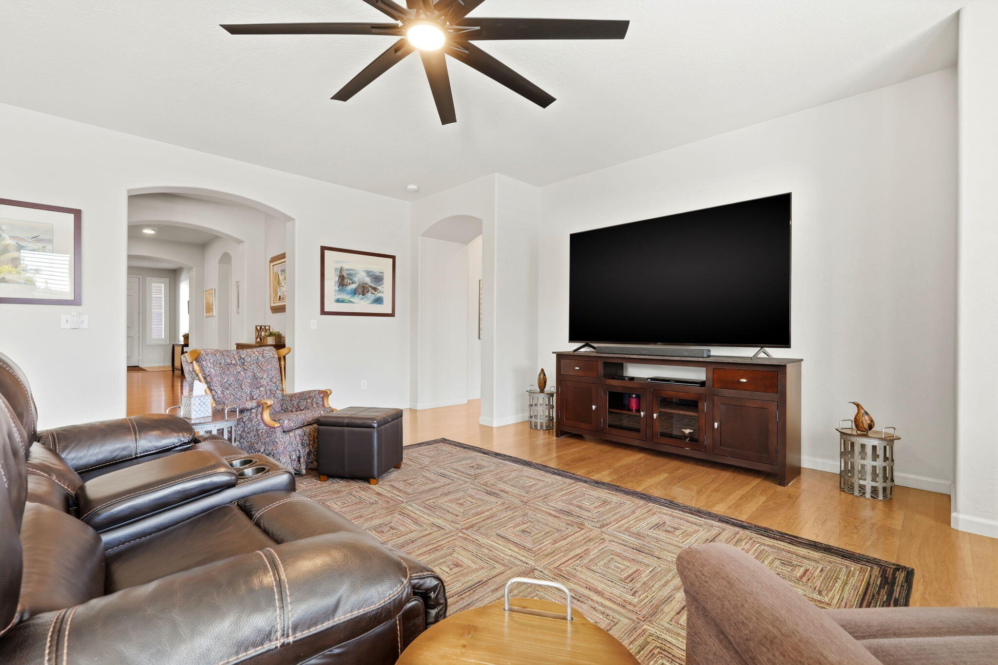 1998 Albarino St, Tulare, CA 93274