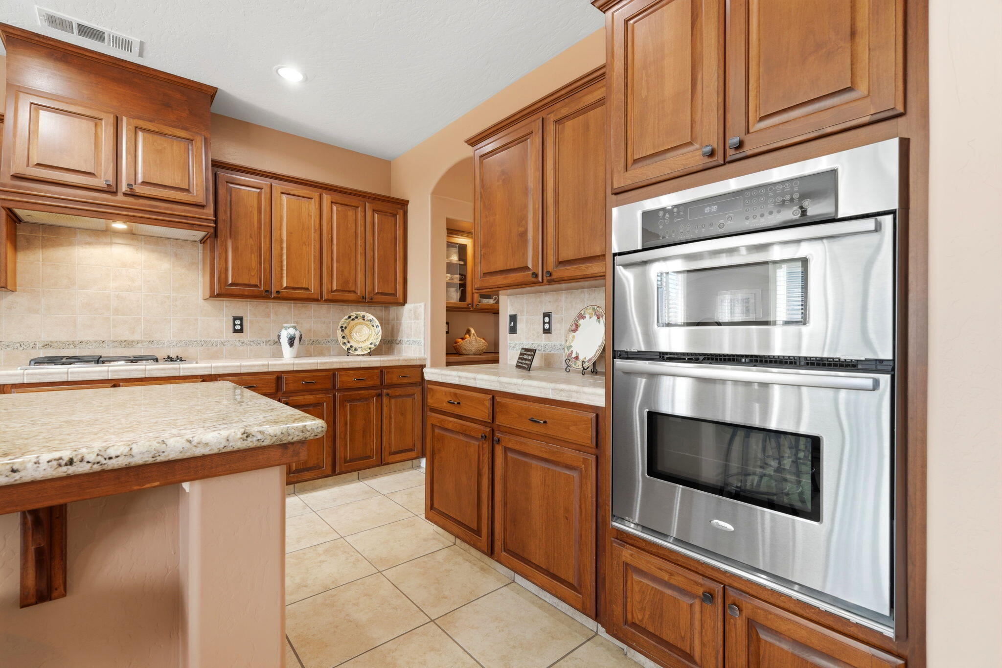 1998 Albarino St, Tulare, CA 93274