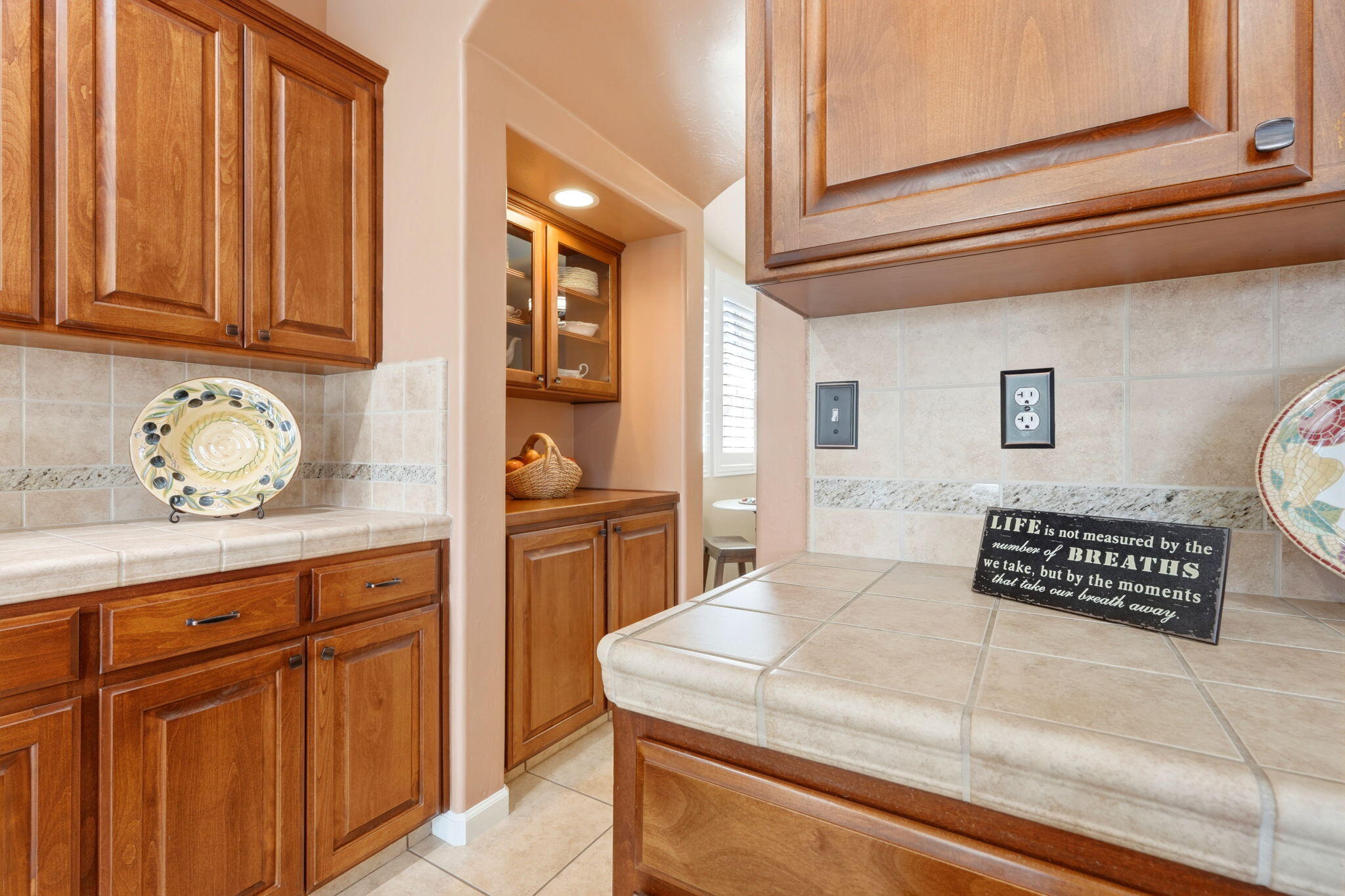 1998 Albarino St, Tulare, CA 93274