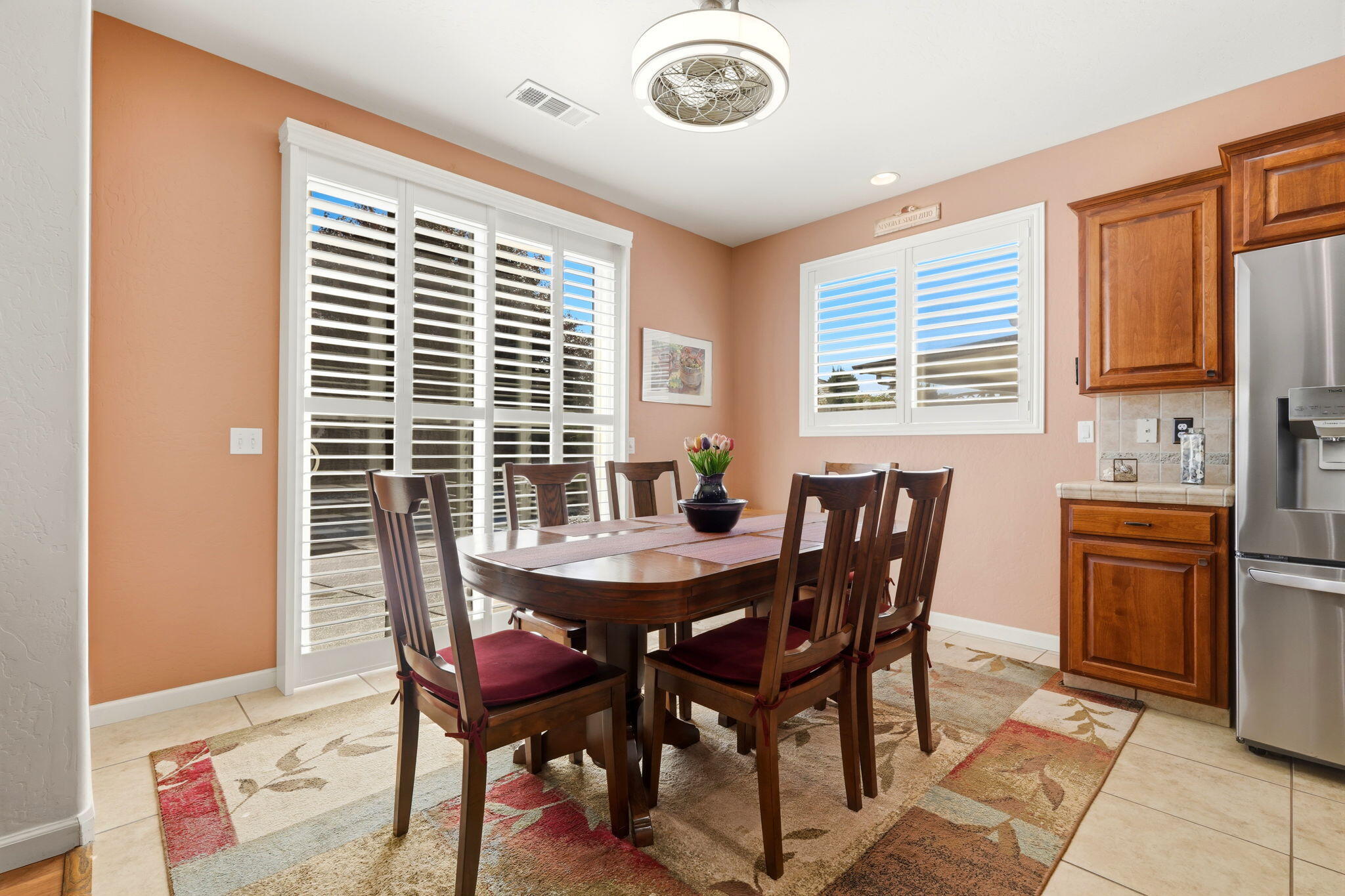 1998 Albarino St, Tulare, CA 93274