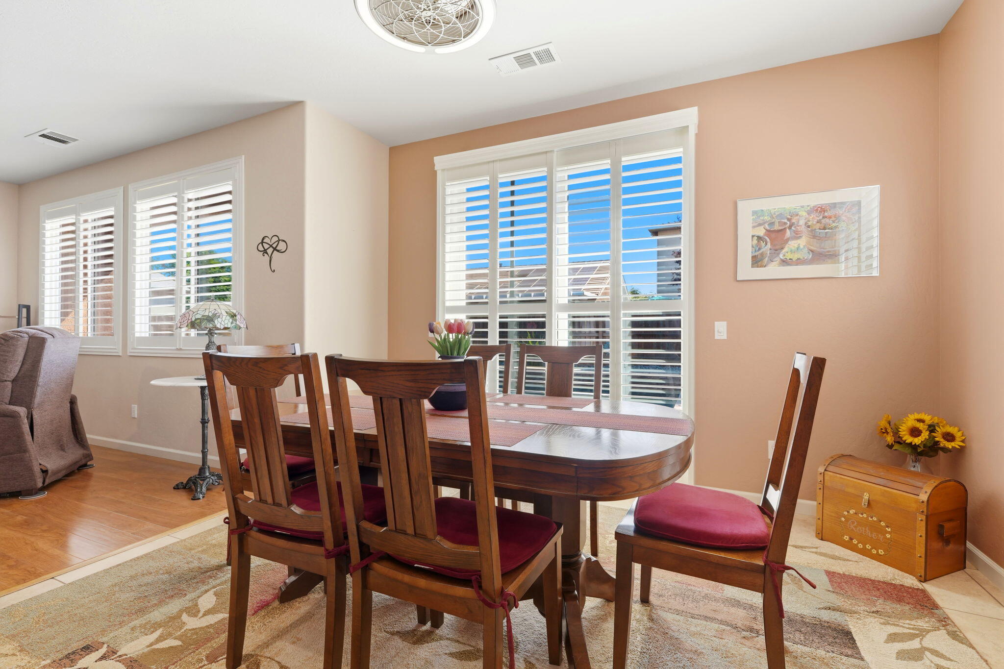 1998 Albarino St, Tulare, CA 93274