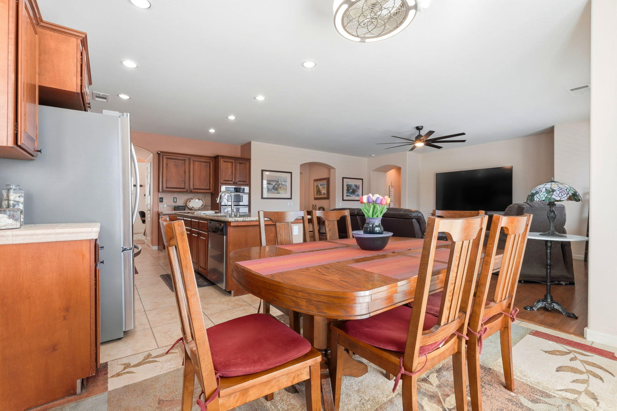 1998 Albarino St, Tulare, CA 93274