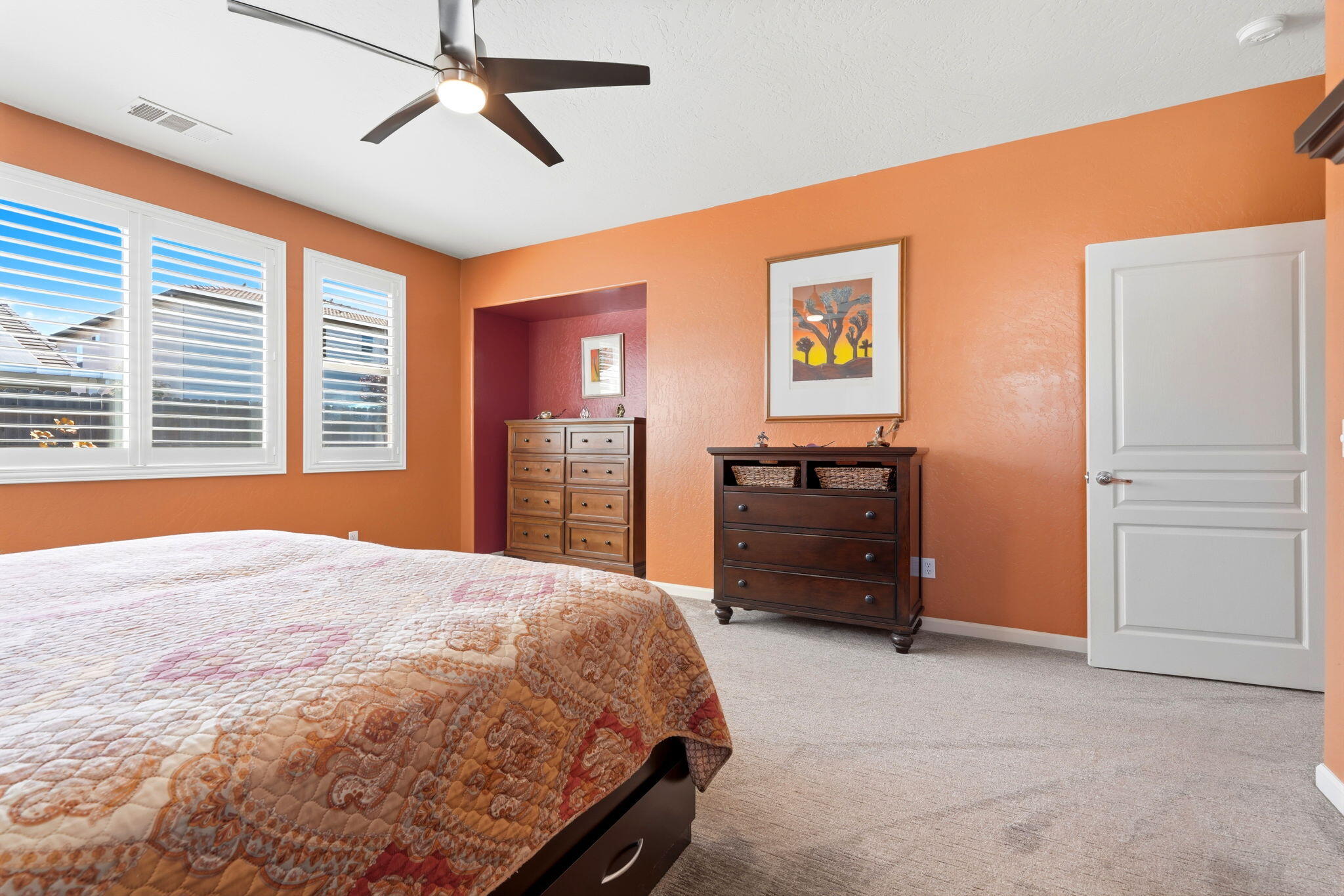 1998 Albarino St, Tulare, CA 93274