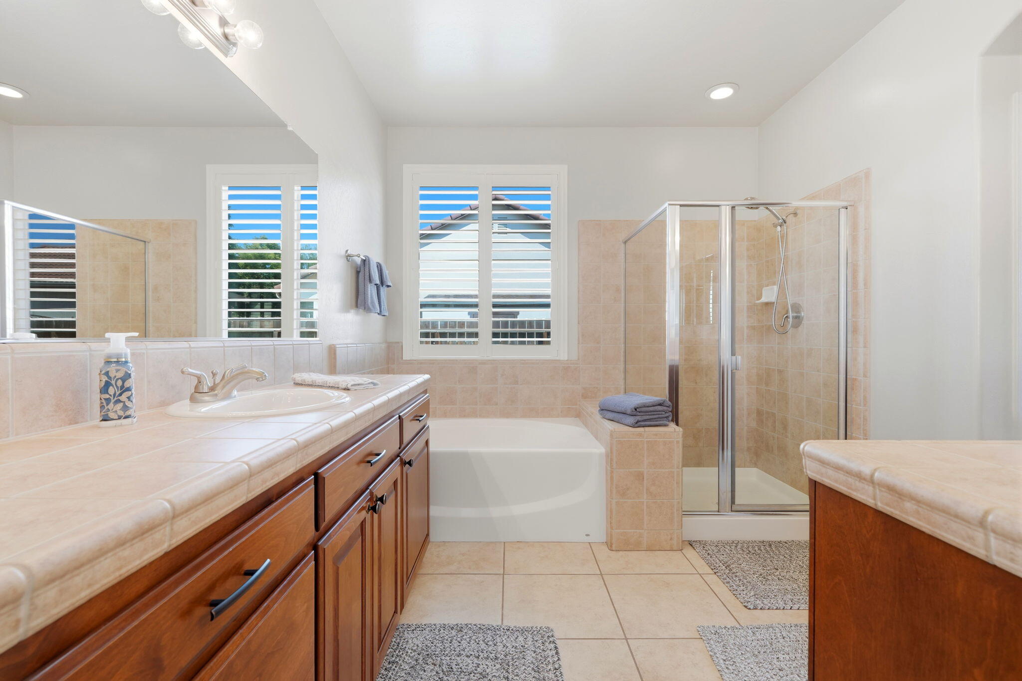 1998 Albarino St, Tulare, CA 93274