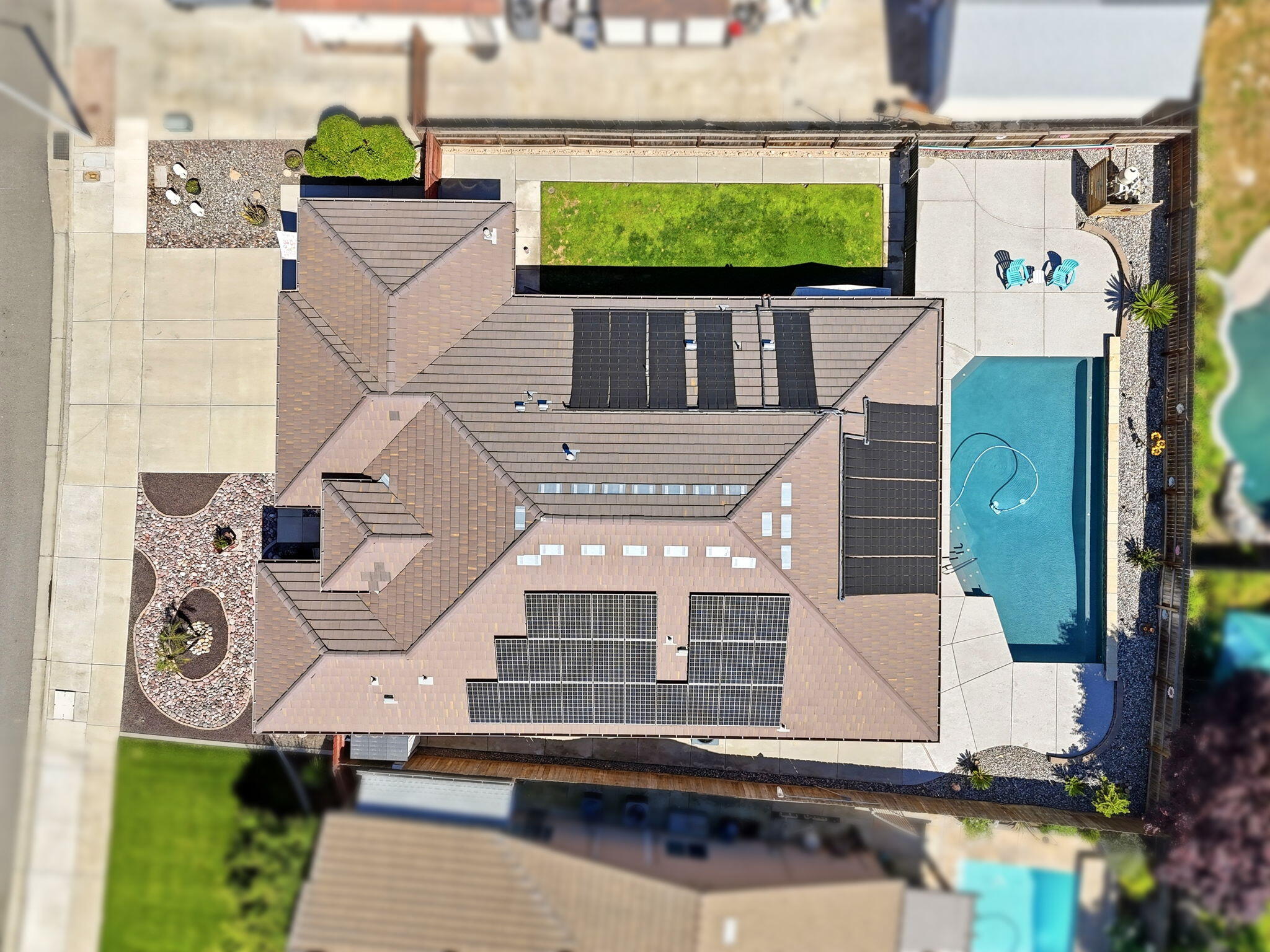 1998 Albarino St, Tulare, CA 93274