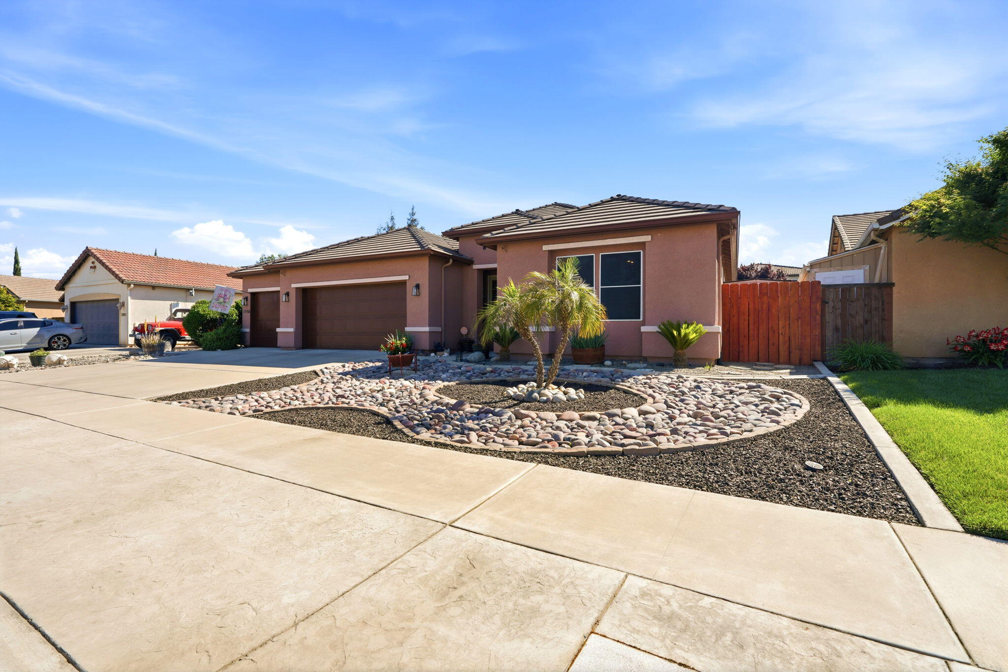 1998 Albarino St, Tulare, CA 93274