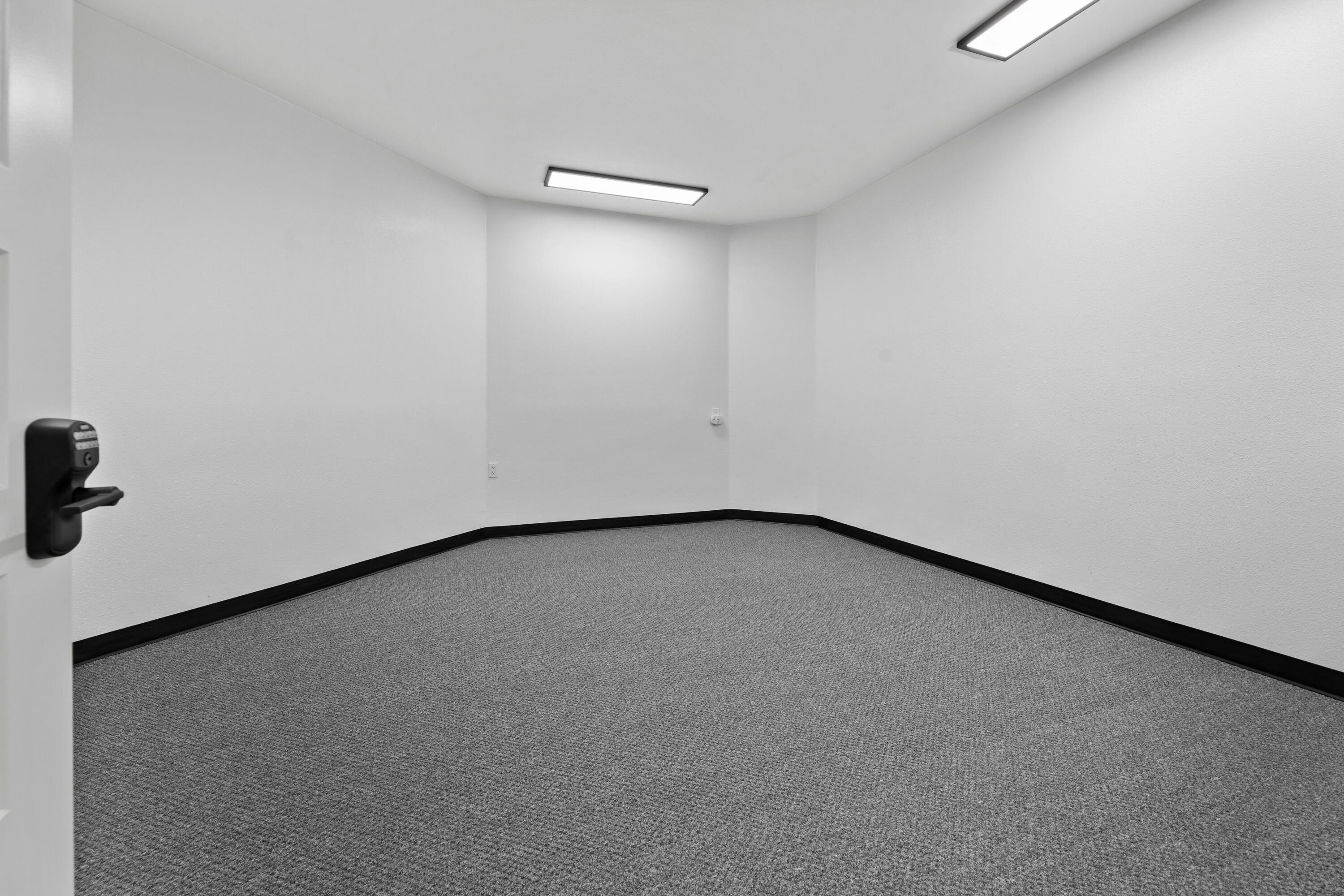 2008 W Dorothea Ave, Visalia, CA 93277