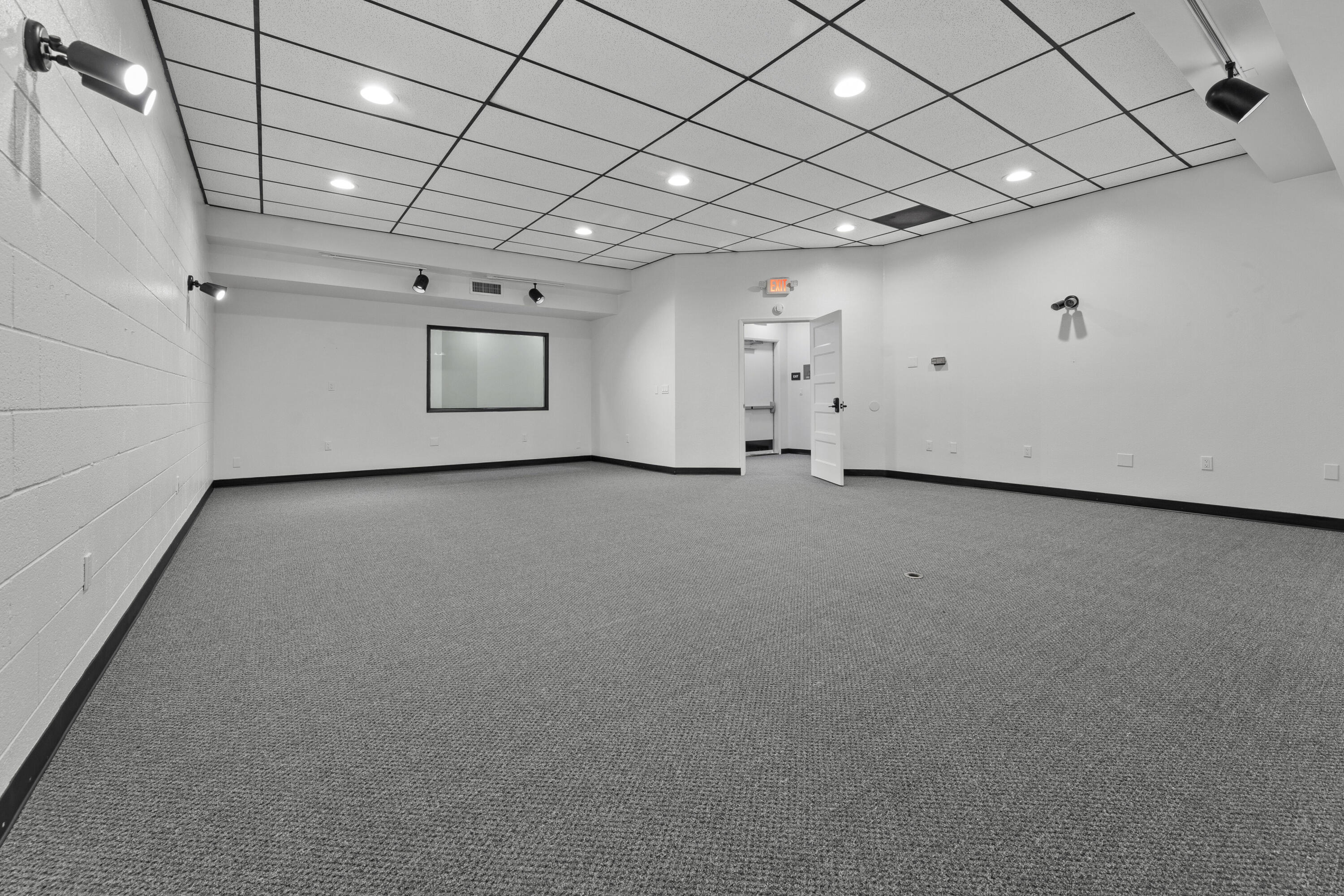 2008 W Dorothea Ave, Visalia, CA 93277